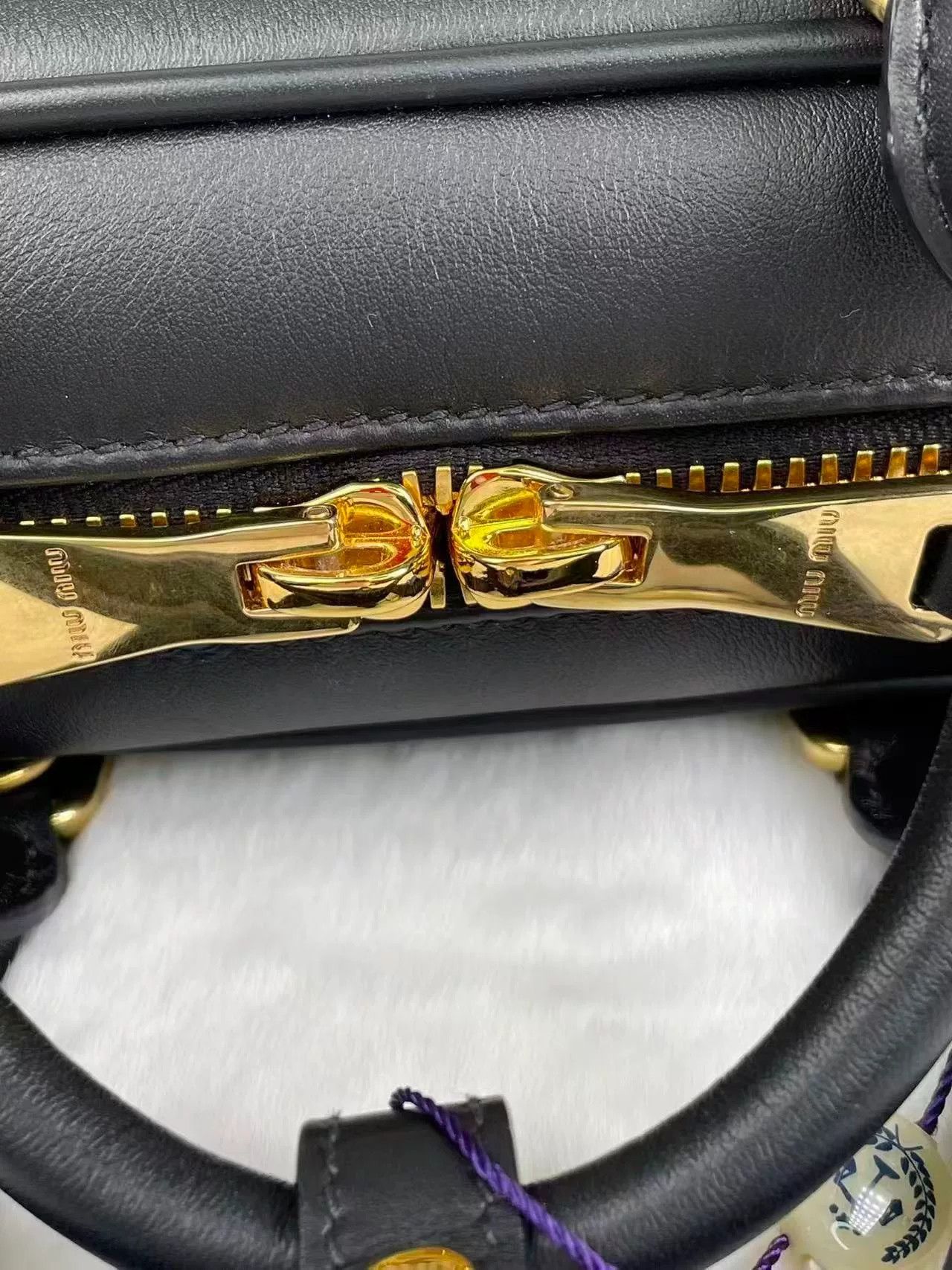 Miu Miu Pre-loved Bag Very good condition Size ONE SIZE - 3 Thumbnail