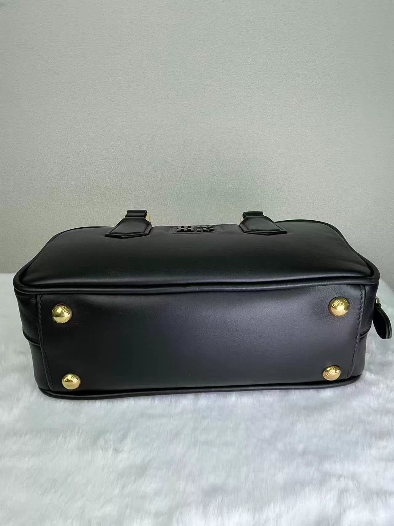 Miu Miu Pre-loved Bag Very good condition Size ONE SIZE - 5 Thumbnail