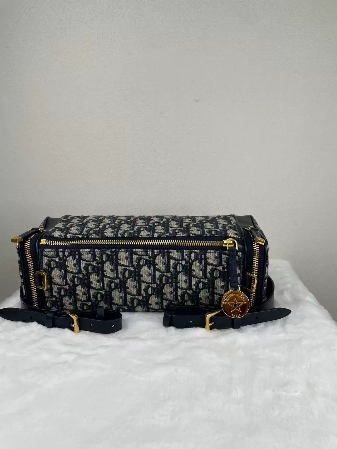 Dior Pre-loved Bag Very good condition Size ONE SIZE - 9 Thumbnail