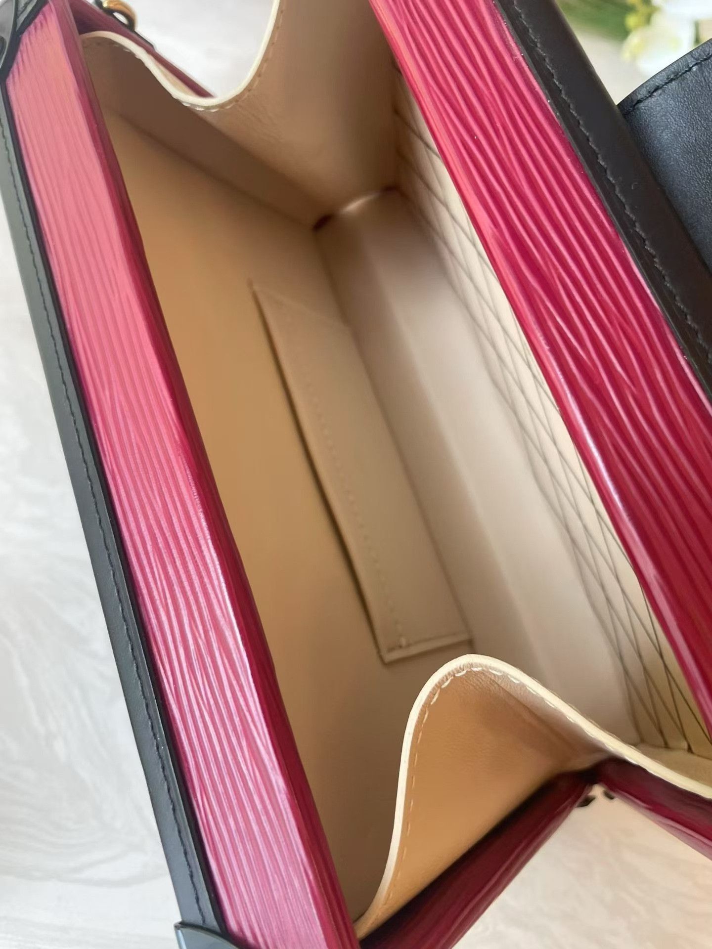 Louis Vuitton Pre-loved Bag Brand new condition Size ONE SIZE - 9 Thumbnail