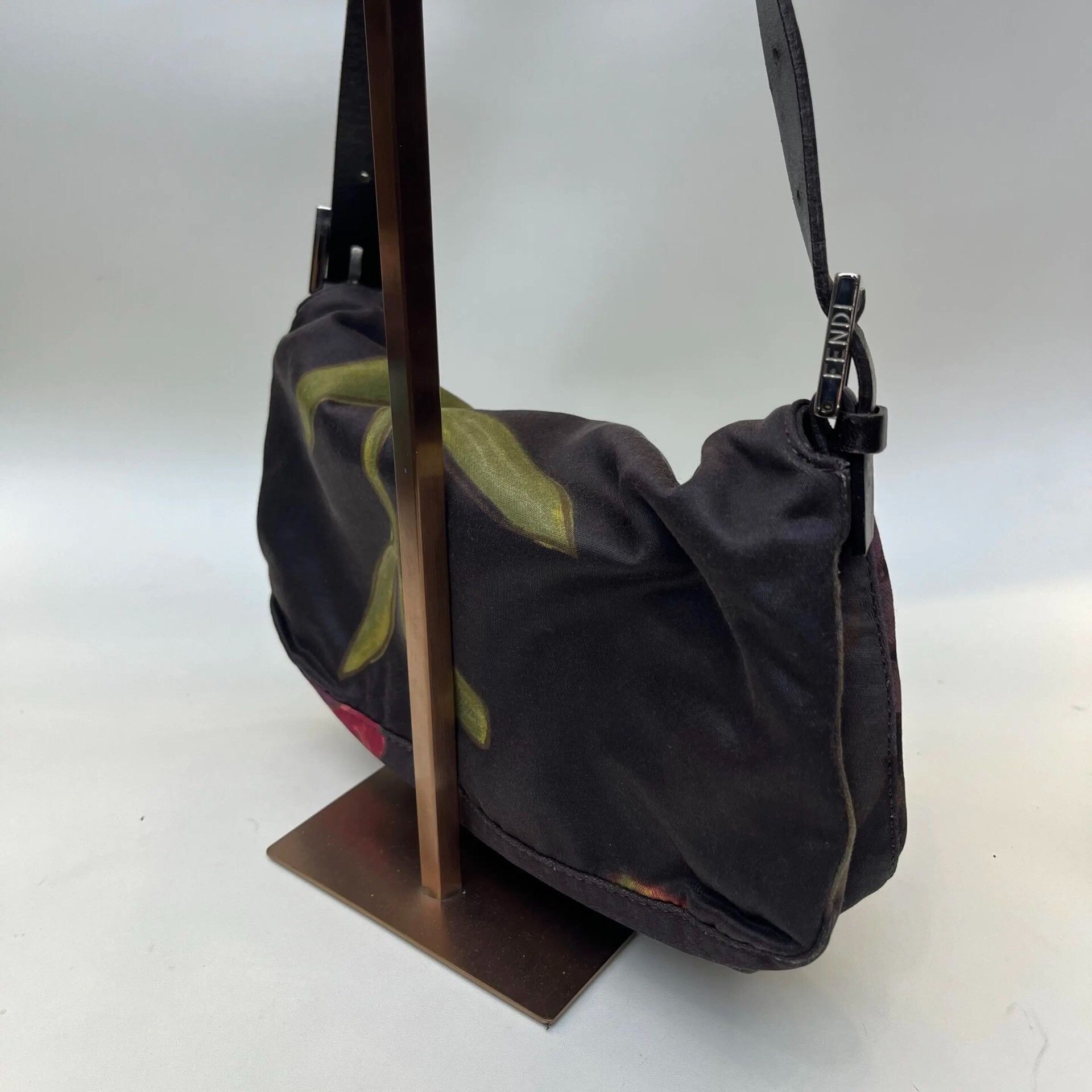 Fendi Pre-loved Bag Very good condition Size ONE SIZE - 5 Thumbnail