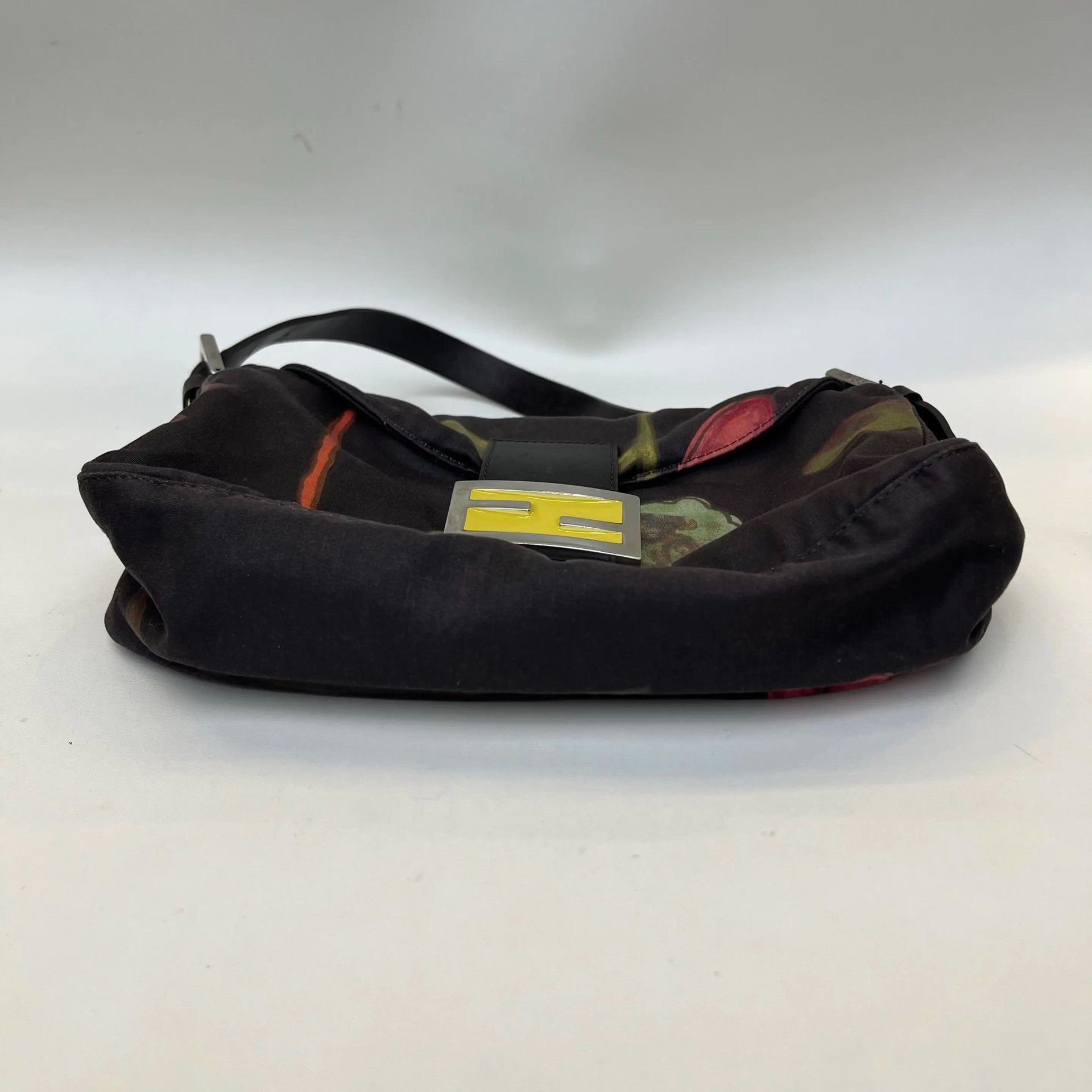Fendi Pre-loved Bag Very good condition Size ONE SIZE - 7 Thumbnail