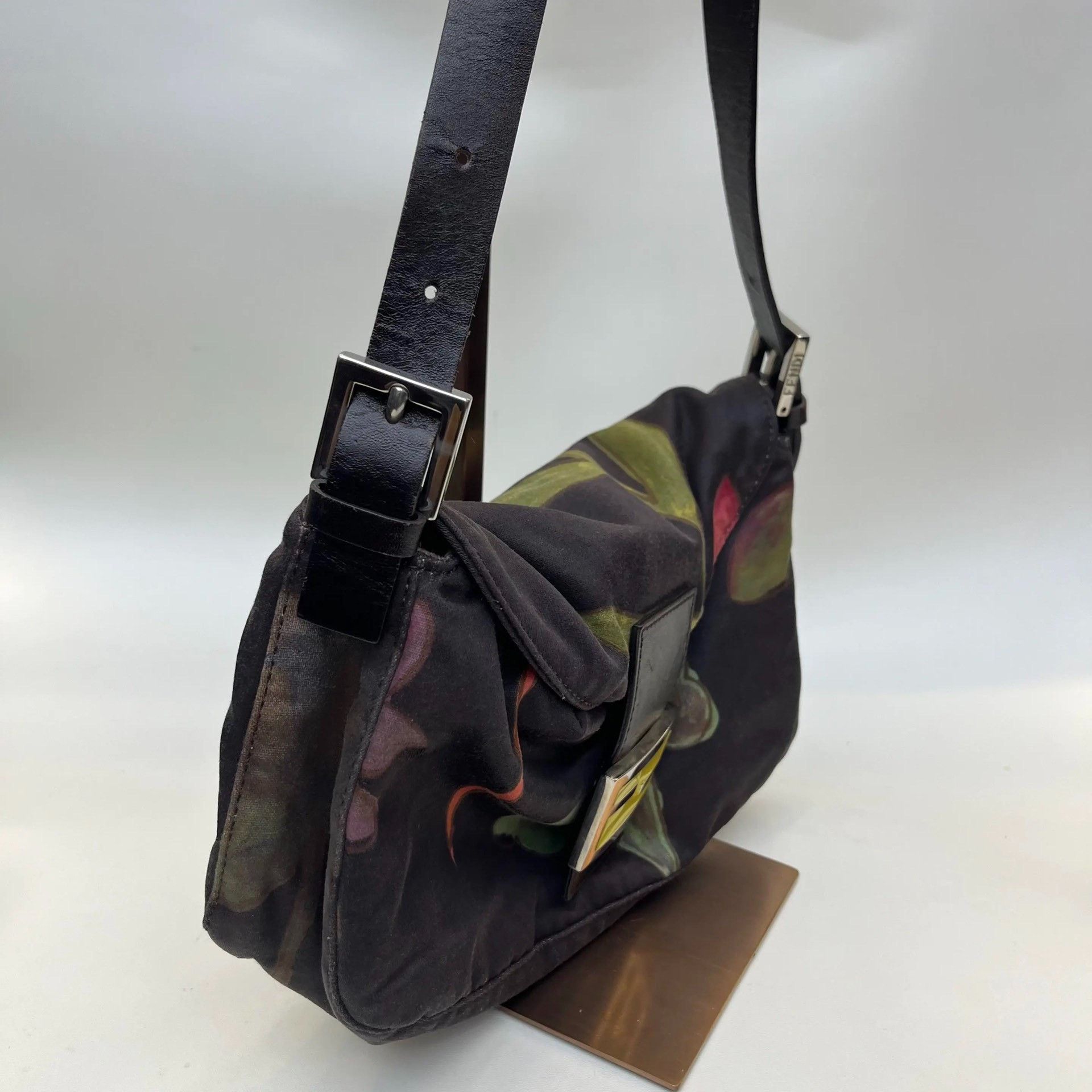 Fendi Pre-loved Bag Very good condition Size ONE SIZE - 2 Thumbnail