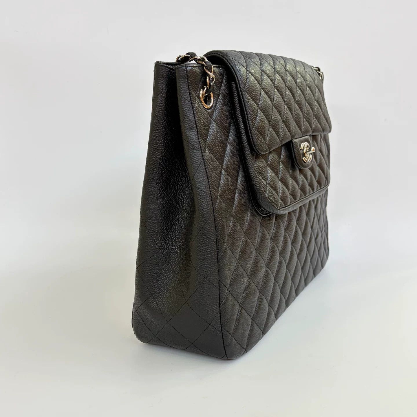 Chanel Pre-loved Bag Very good condition Size ONE SIZE - 2 Thumbnail