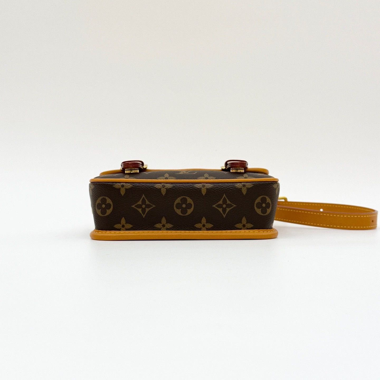 Louis Vuitton Pre-loved Bag Very good condition Size ONE SIZE - 6 Thumbnail