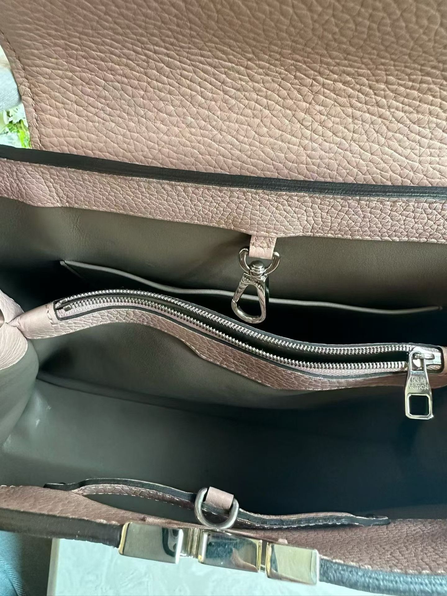 Louis Vuitton Pre-loved Bag Very good condition Size ONE SIZE - 9 Thumbnail