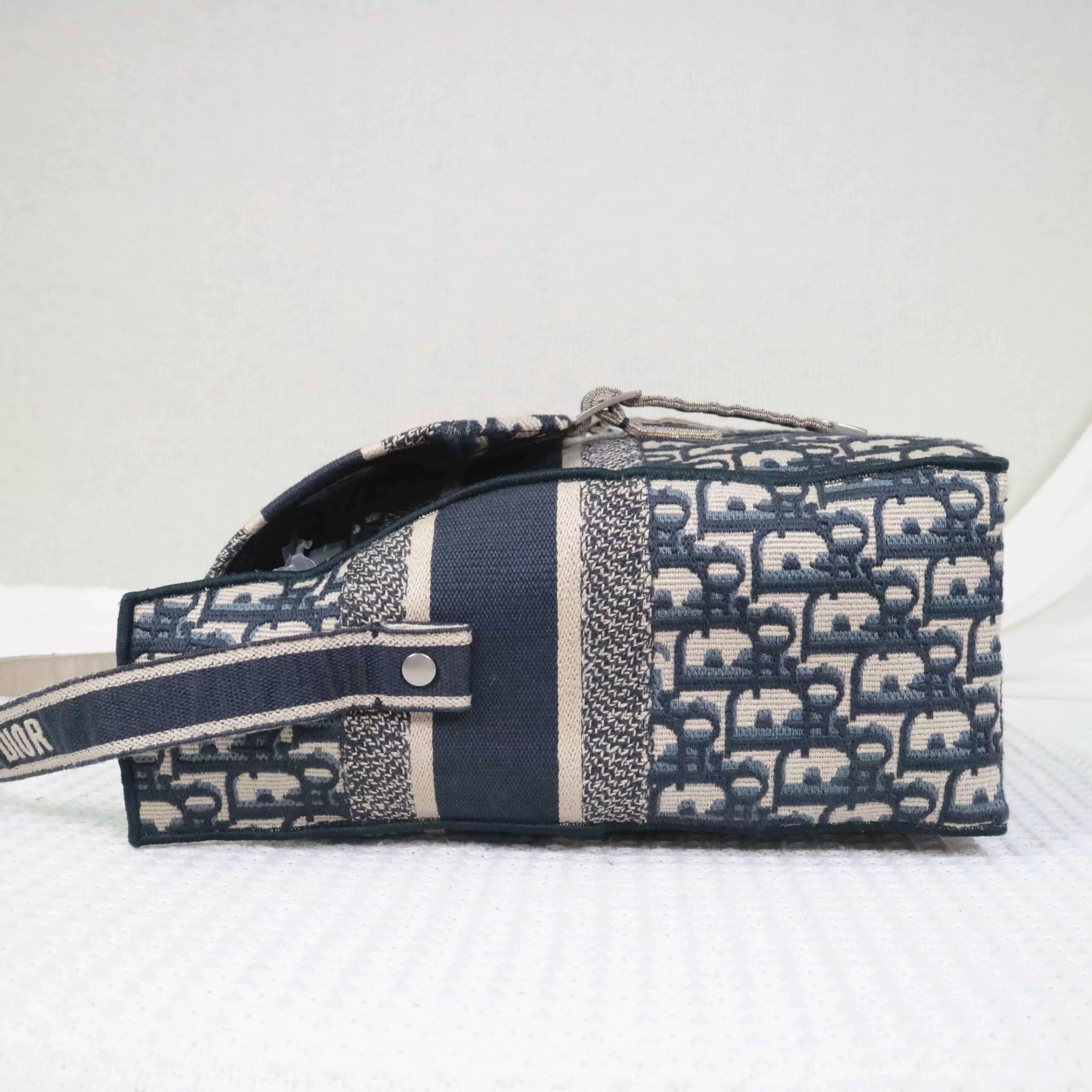 Dior Pre-loved Bag Very good condition Size ONE SIZE - 4 Thumbnail