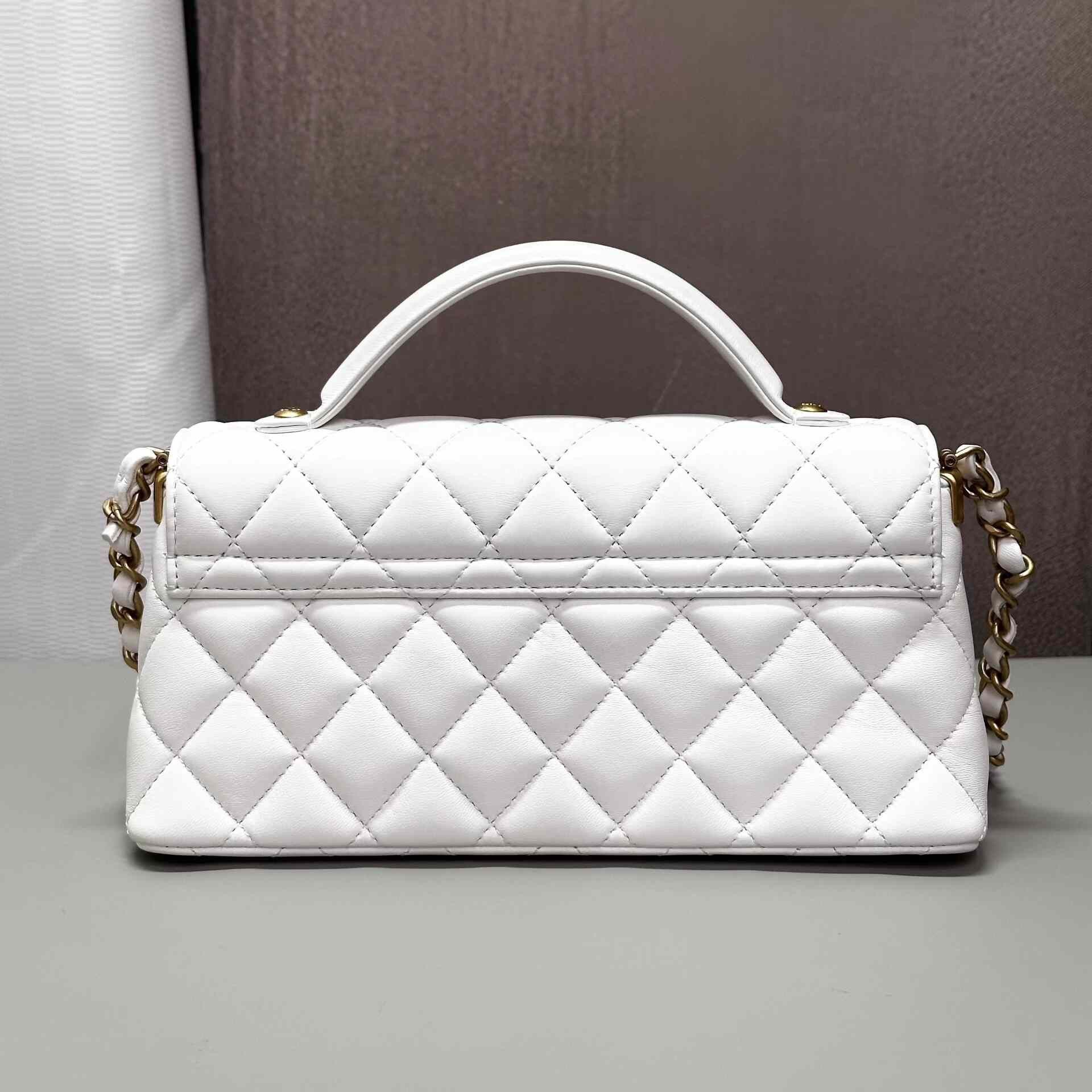 Chanel Pre-loved Bag Very good condition Size ONE SIZE - 3 Thumbnail