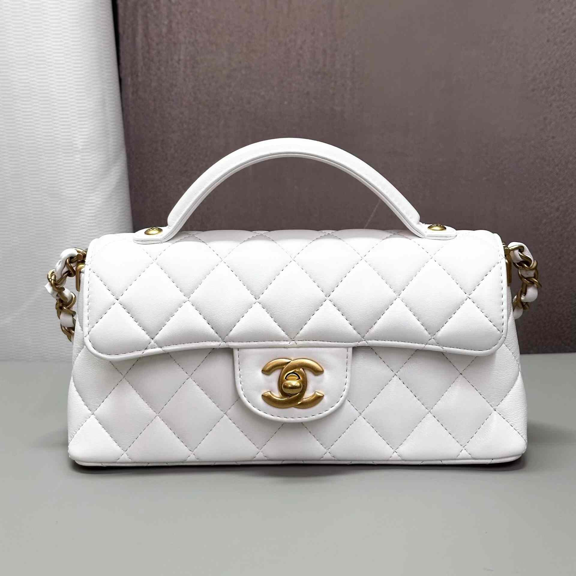 Chanel Pre-loved Bag Very good condition Size ONE SIZE - 2 Thumbnail