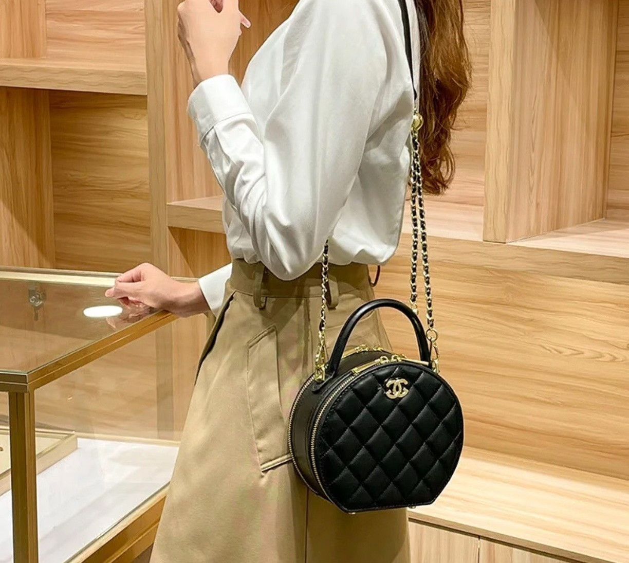 Chanel Pre-loved Bag Very good condition Size ONE SIZE - 4 Thumbnail