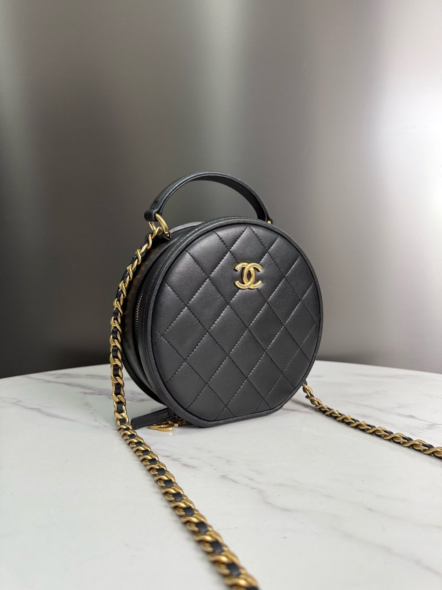 Chanel Pre-loved Bag Very good condition Size ONE SIZE - 2 Thumbnail