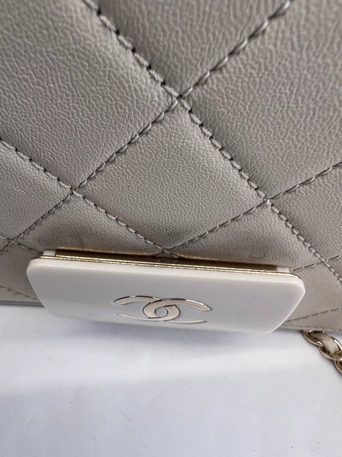 Chanel Pre-loved Bag Very good condition Size ONE SIZE - 8 Thumbnail