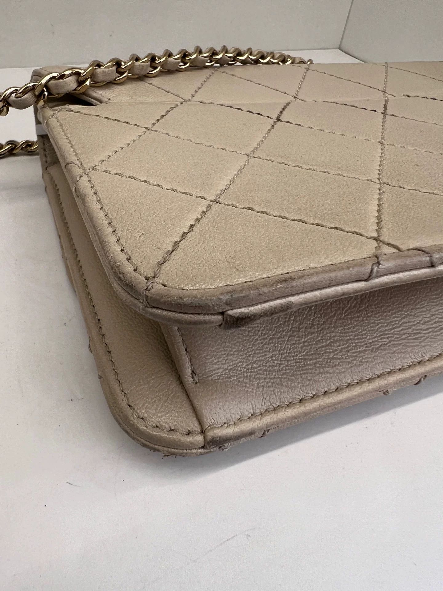 Chanel Pre-loved Bag Very good condition Size ONE SIZE - 4 Thumbnail