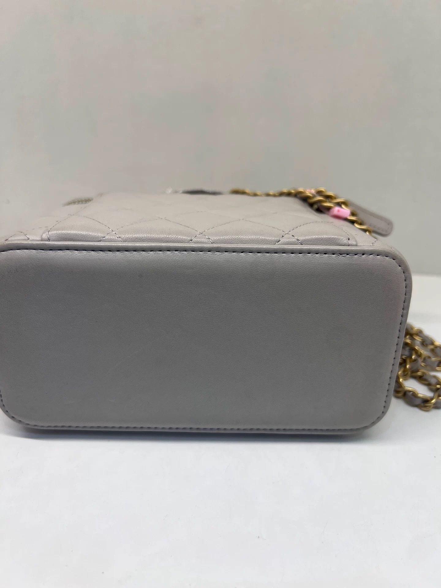 Chanel Pre-loved Bag Very good condition Size ONE SIZE - 6 Thumbnail