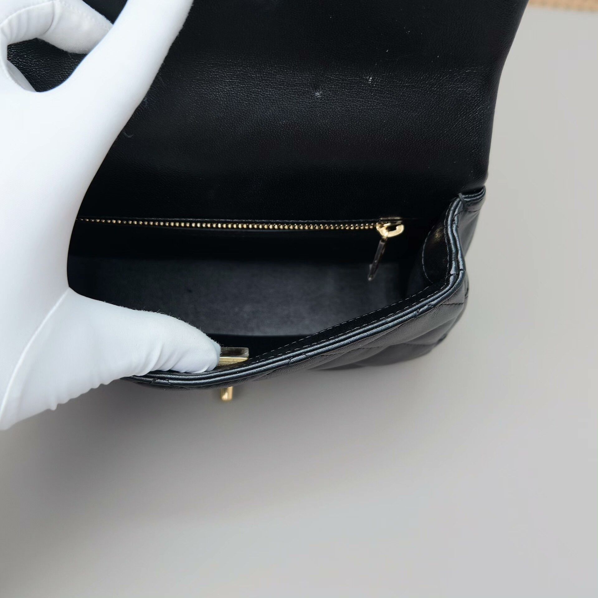 Chanel Pre-loved Bag Very good condition Size ONE SIZE - 6 Thumbnail