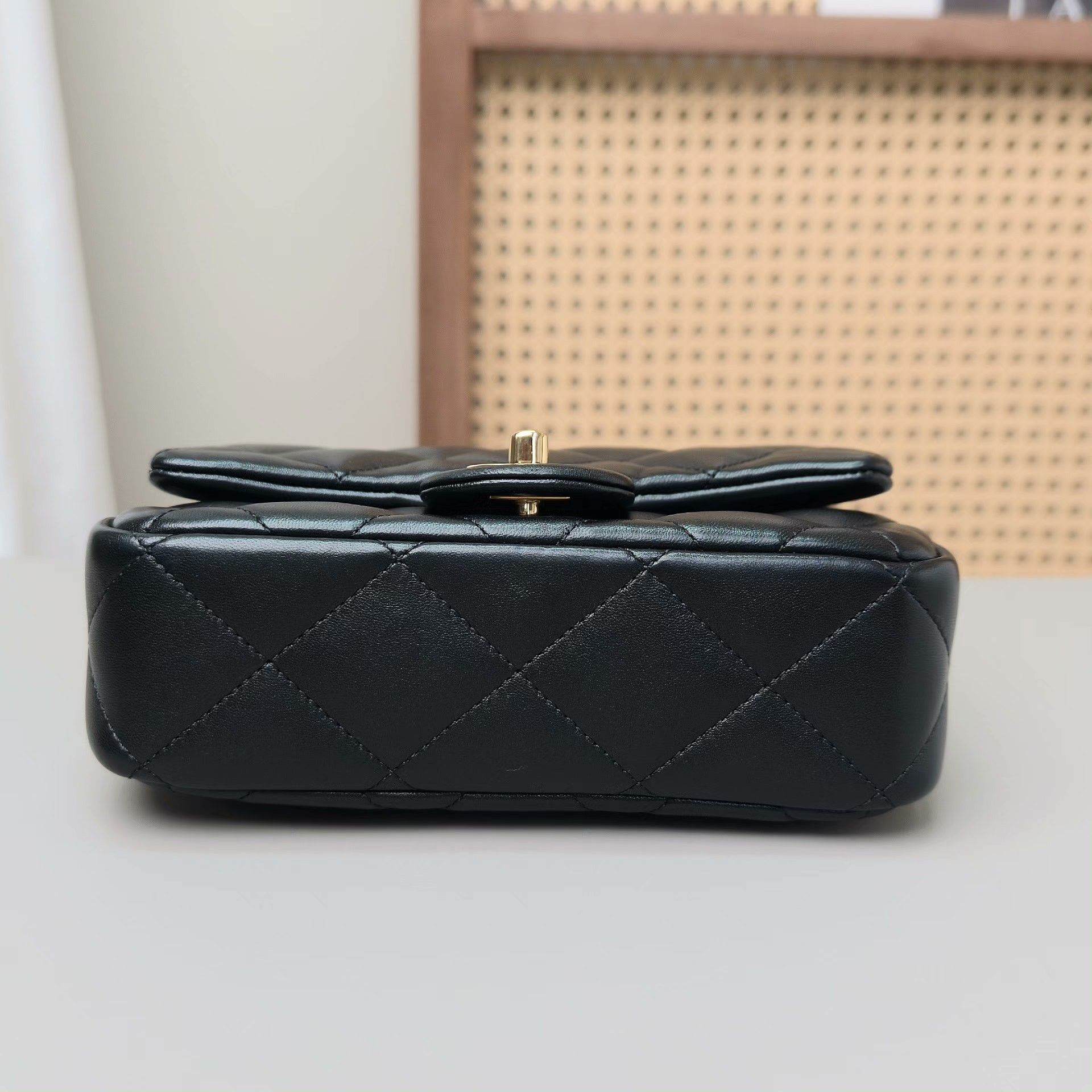 Chanel Pre-loved Bag Very good condition Size ONE SIZE - 5 Thumbnail