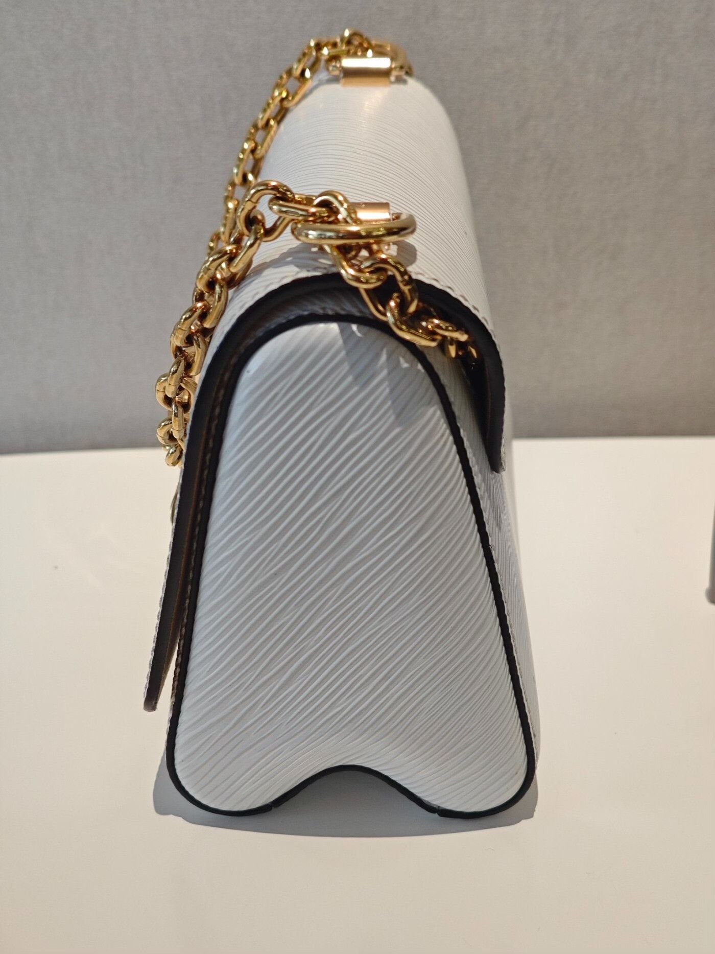 Louis Vuitton Pre-loved Bag Very good condition Size ONE SIZE - 4 Thumbnail