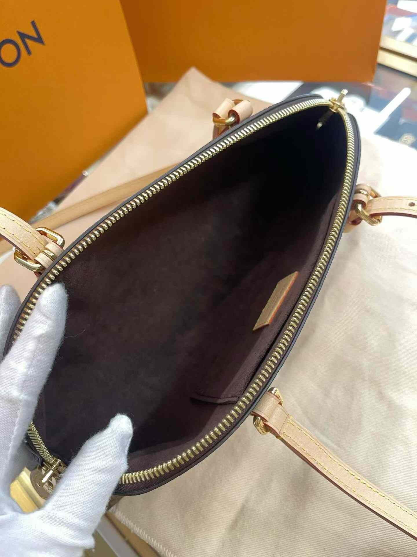 Louis Vuitton Pre-loved Bag Brand new condition Size ONE SIZE - 8 Thumbnail