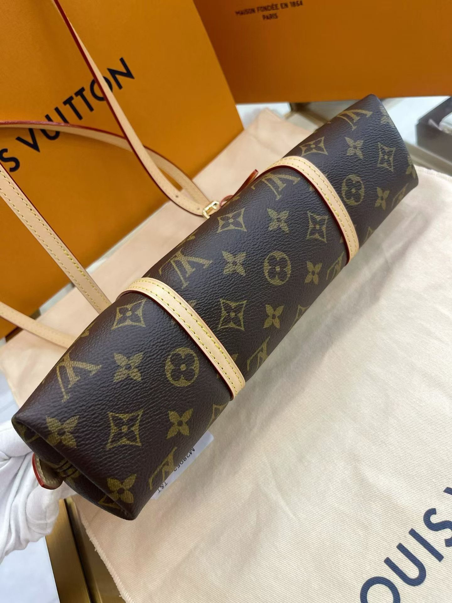 Louis Vuitton Pre-loved Bag Brand new condition Size ONE SIZE - 6 Thumbnail