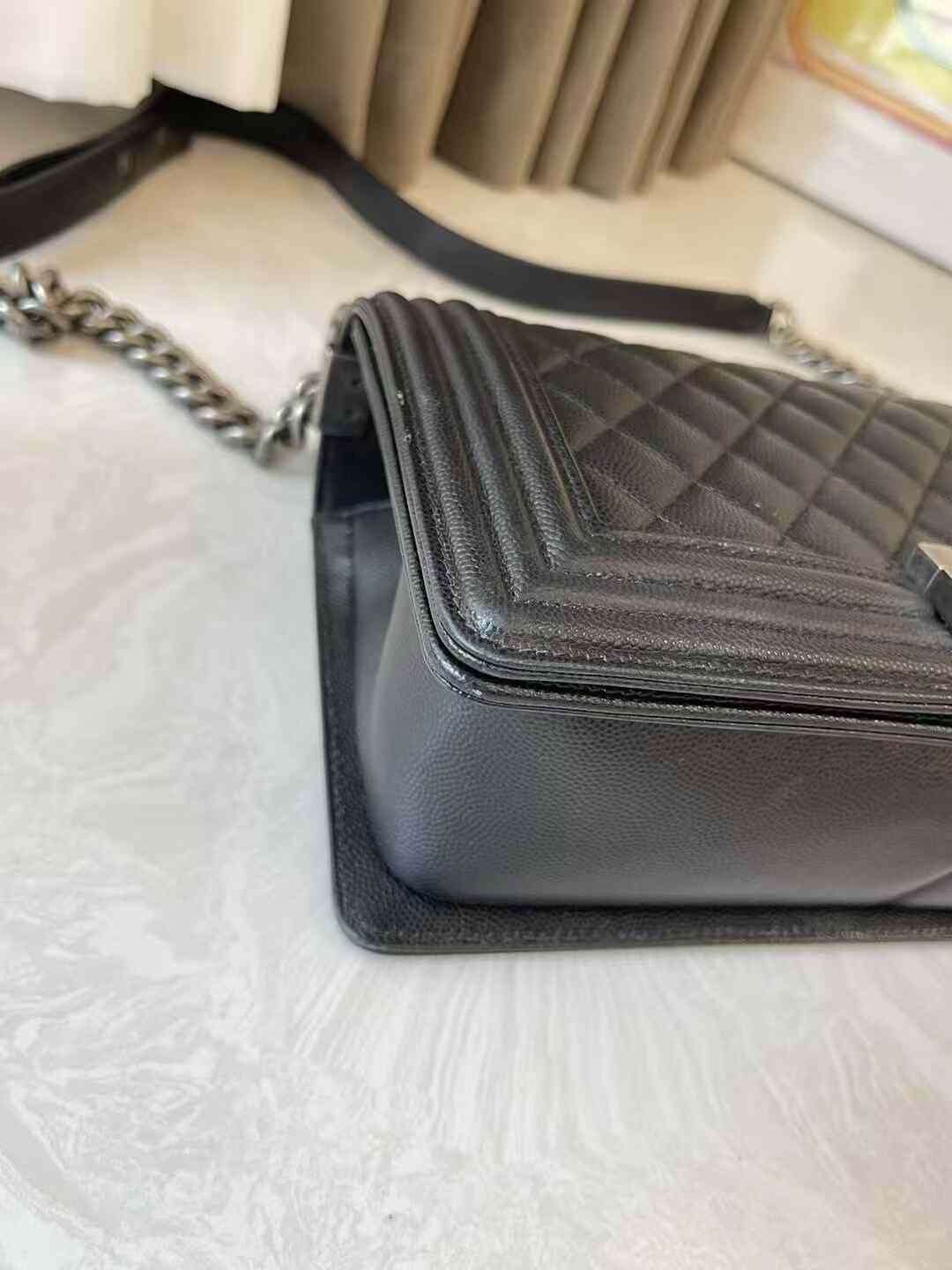 Chanel Pre-loved Bag Very good condition Size ONE SIZE - 5 Thumbnail