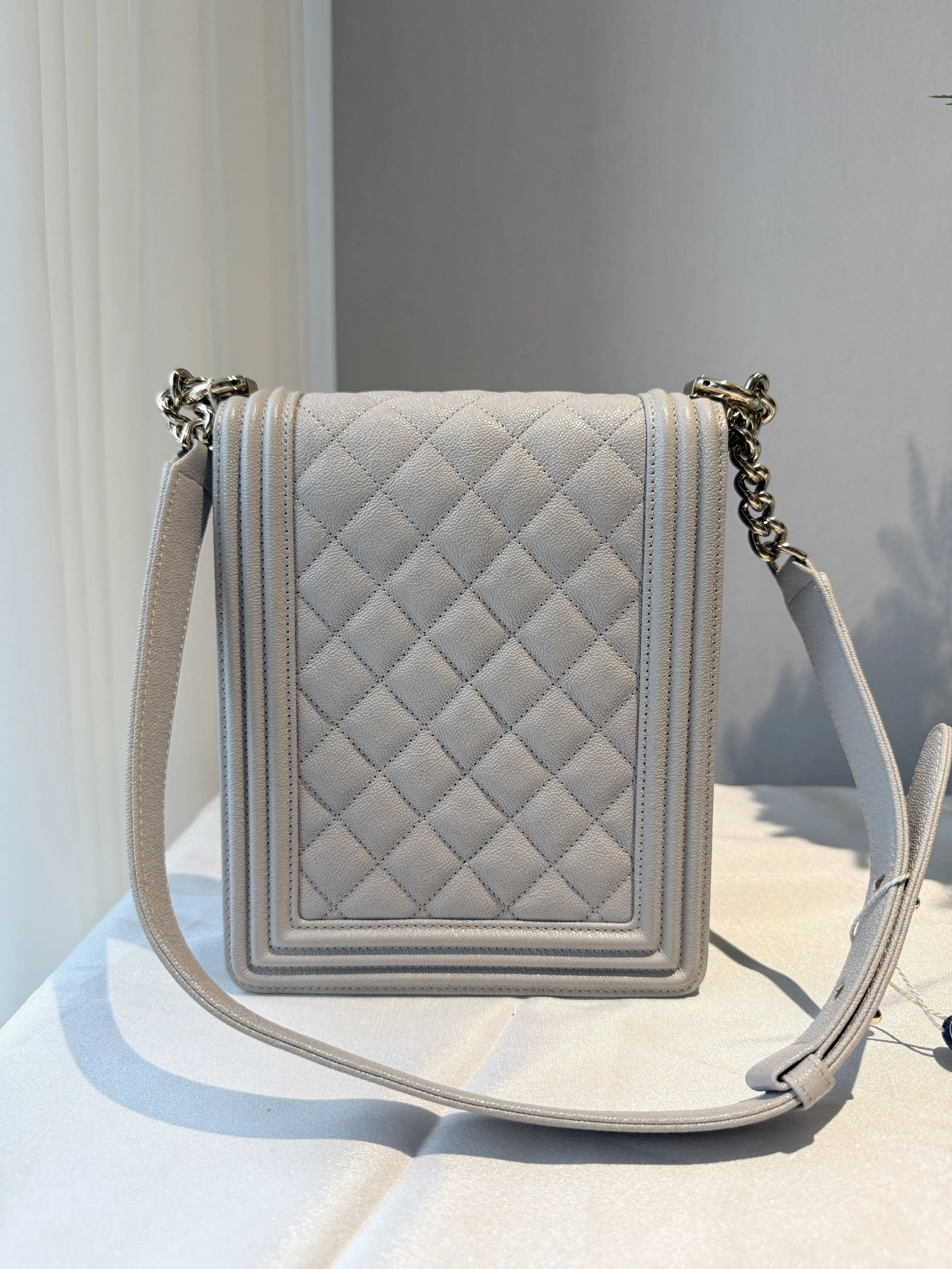 Chanel Pre-loved Bag Very good condition Size ONE SIZE - 2 Thumbnail