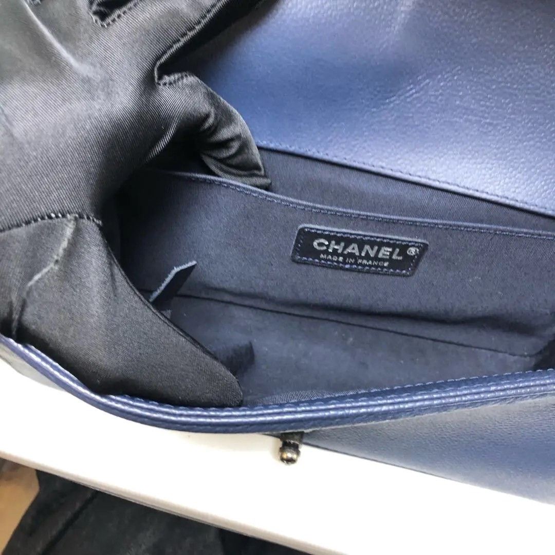 Chanel Pre-loved Bag Very good condition Size ONE SIZE - 8 Thumbnail