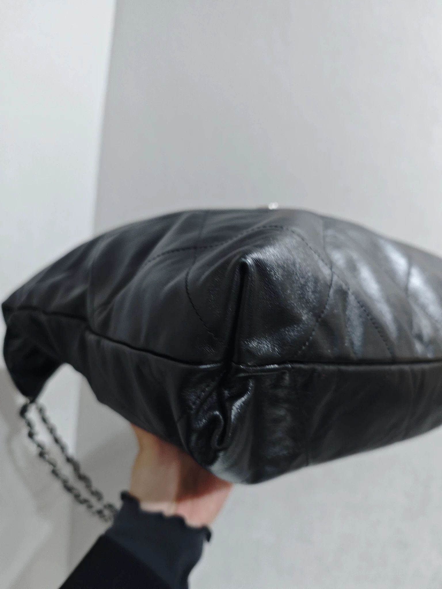 Chanel Pre-loved Bag Very good condition Size ONE SIZE - 4 Thumbnail