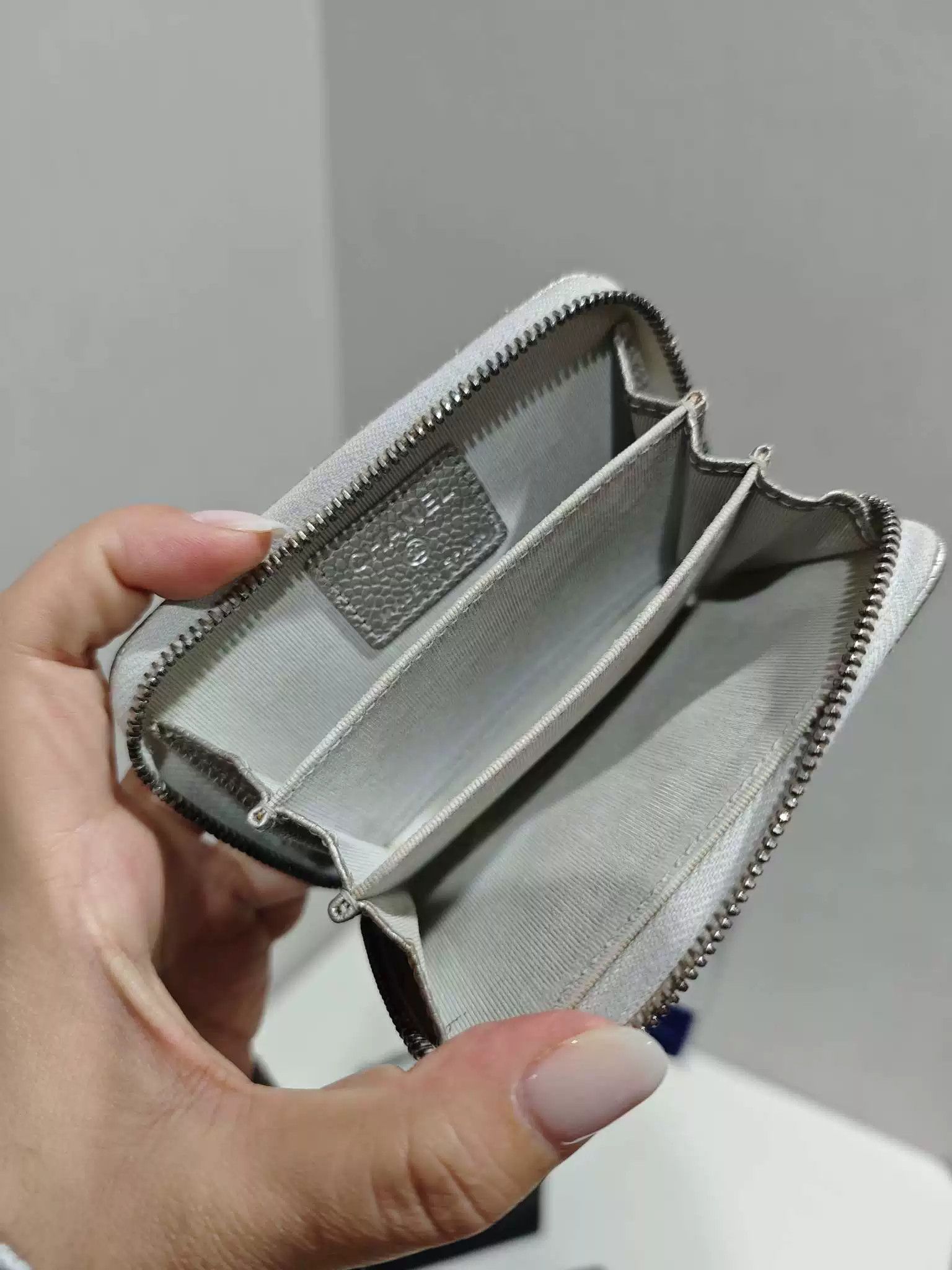 Chanel Pre-loved Bag Very good condition Size ONE SIZE - 4 Thumbnail