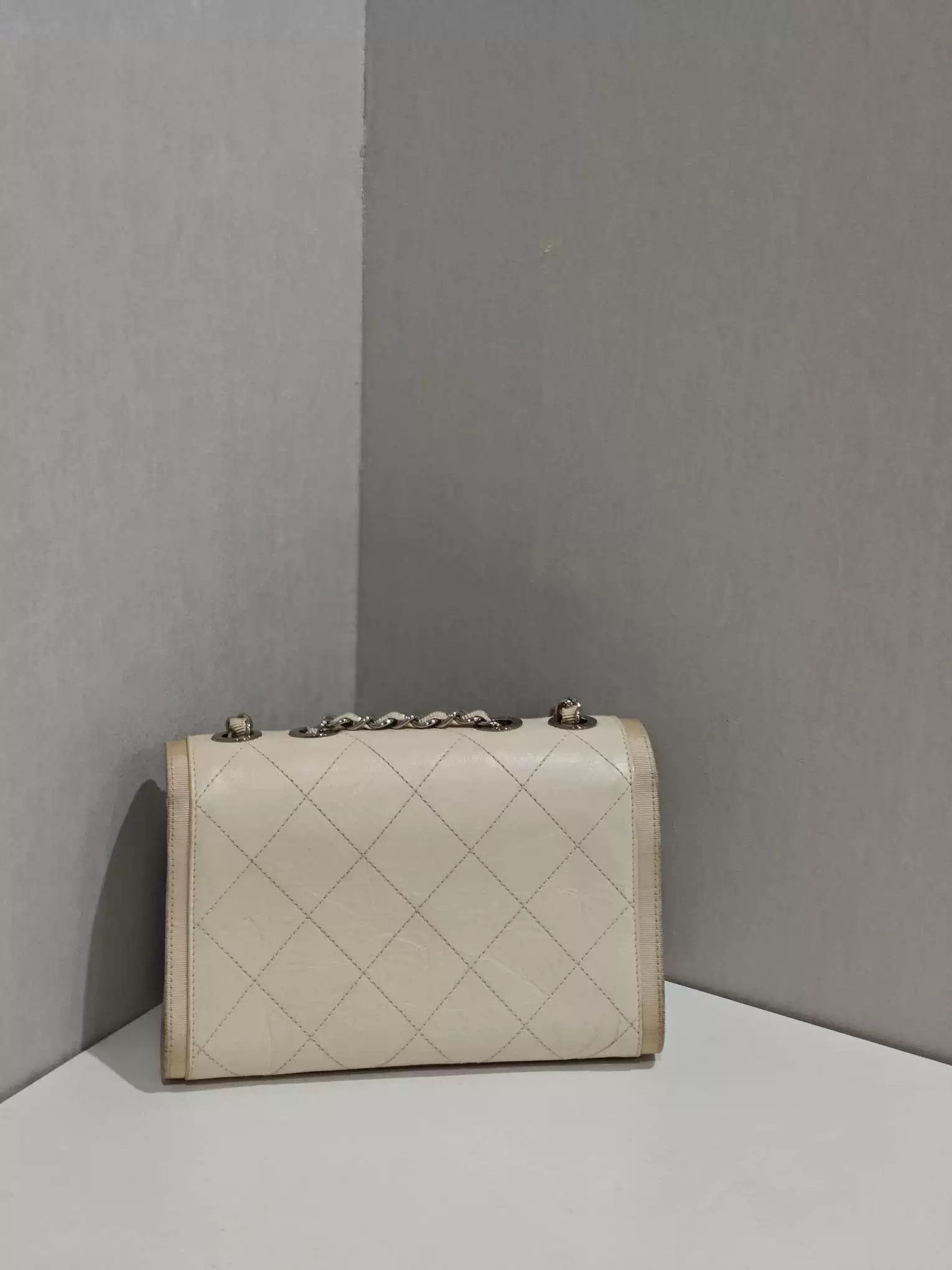 Chanel Pre-loved Bag Very good condition Size ONE SIZE - 2 Thumbnail
