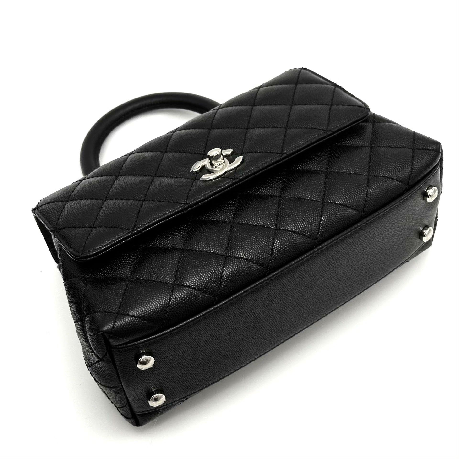 Chanel Pre-loved Bag Very good condition Size ONE SIZE - 4 Thumbnail