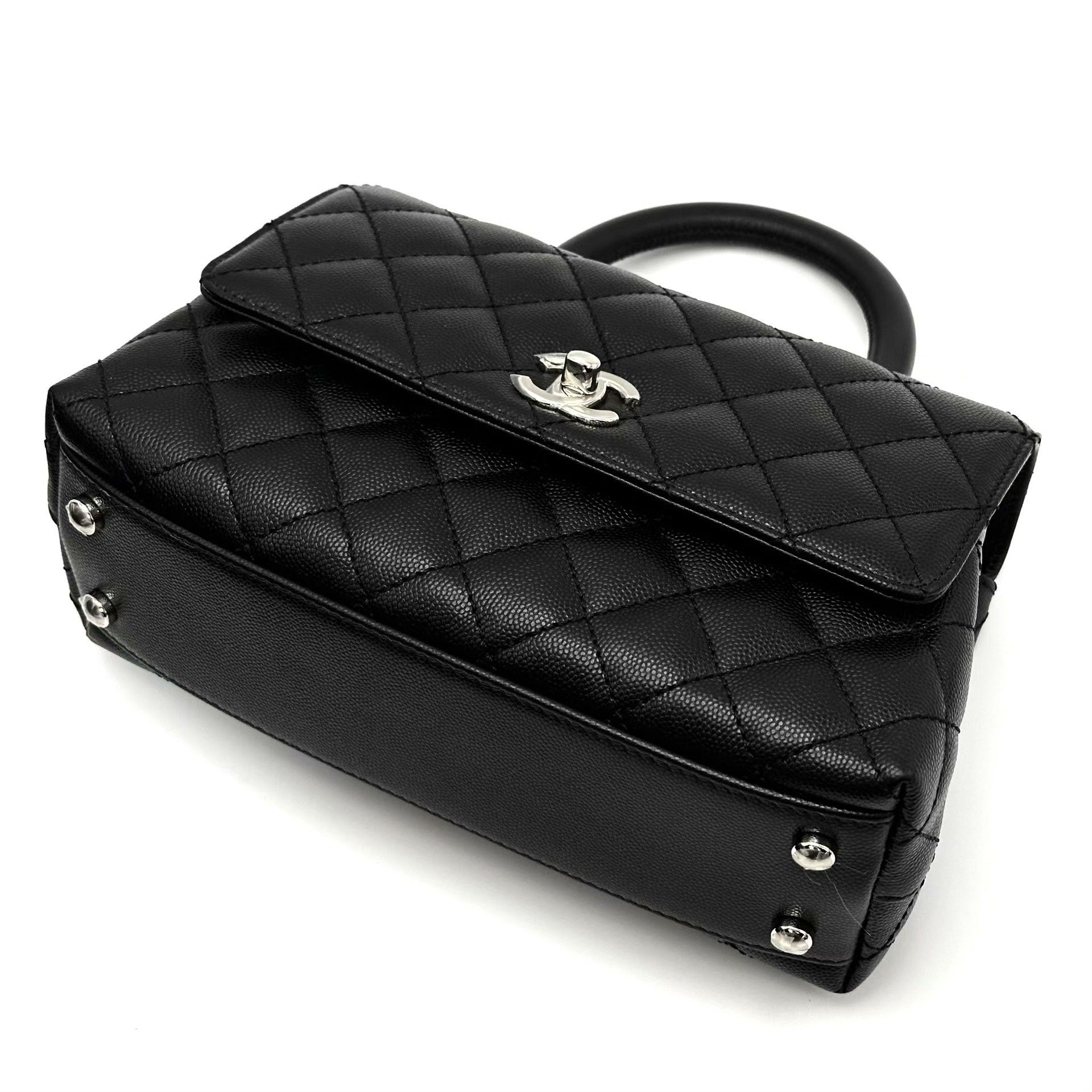 Chanel Pre-loved Bag Very good condition Size ONE SIZE - 6 Thumbnail