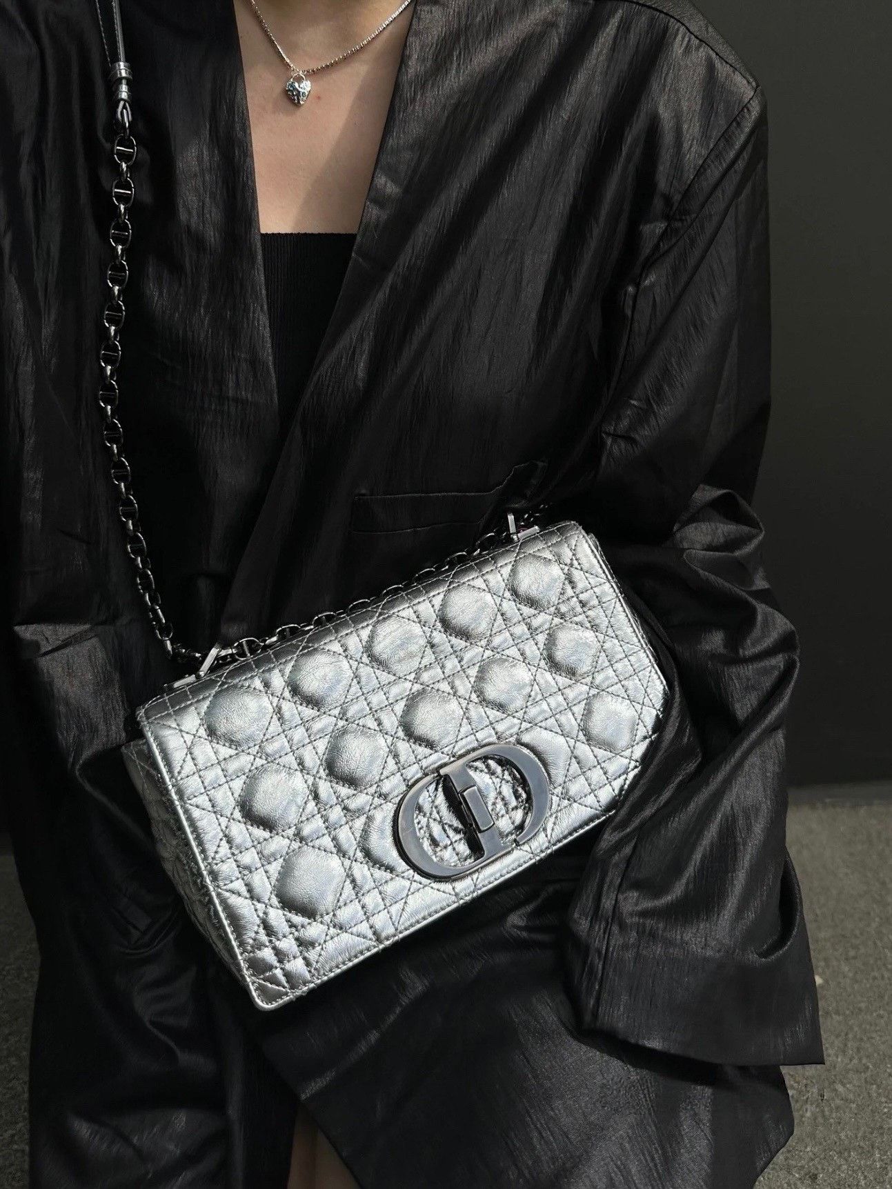 Dior Pre-loved Bag Very good condition Size ONE SIZE - 8 Thumbnail