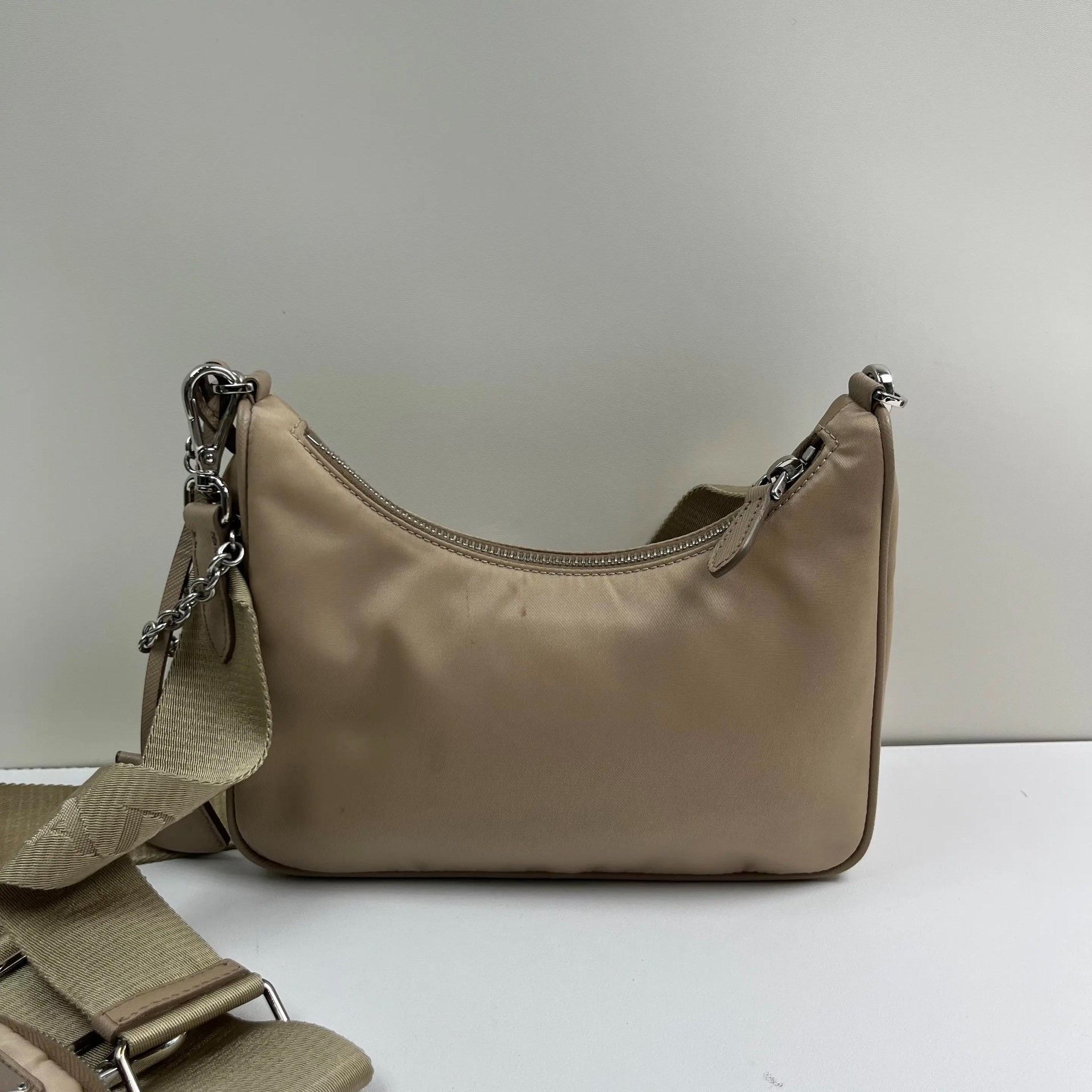 Prada Pre-loved Bag Very good condition Size ONE SIZE - 2 Thumbnail