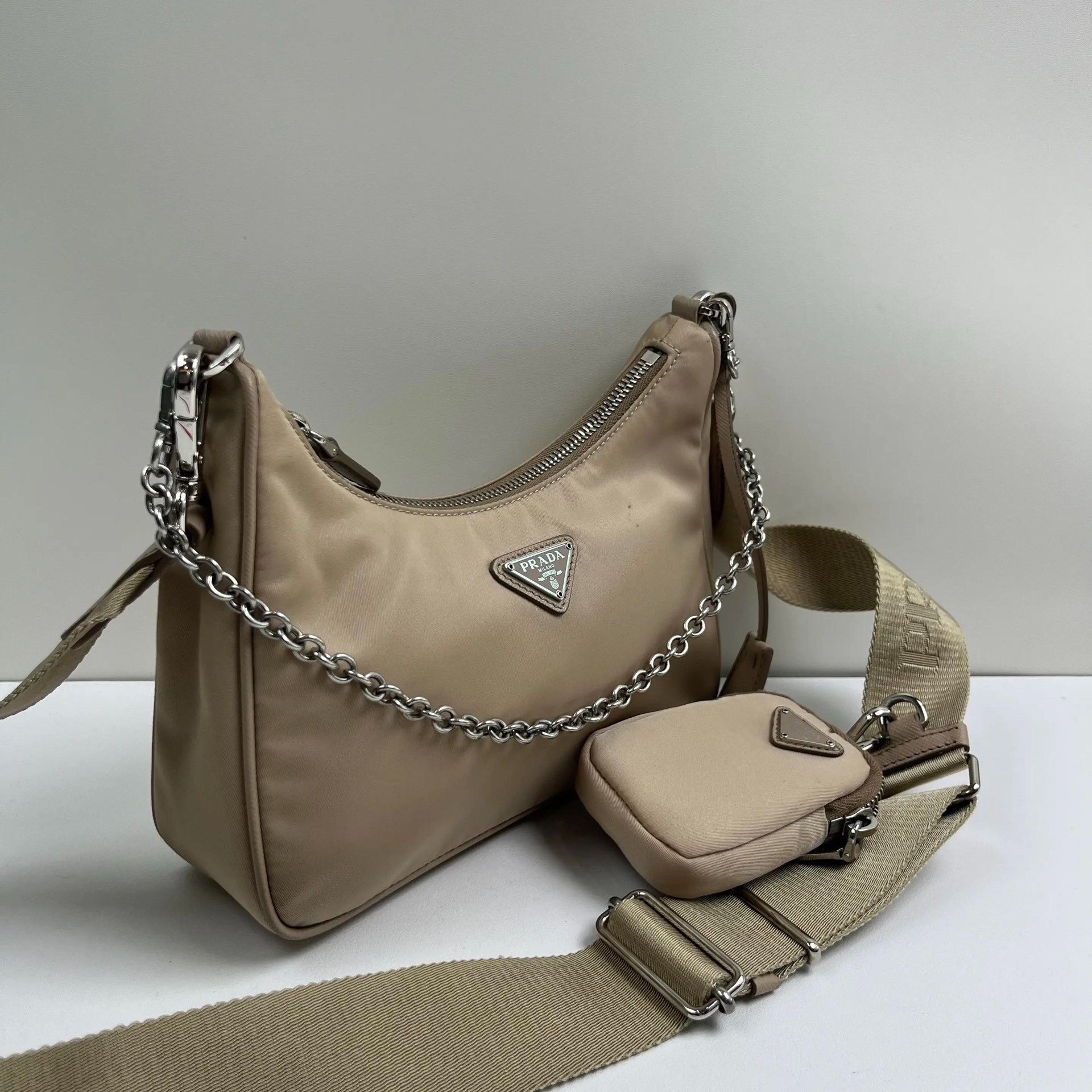 Prada Pre-loved Bag Very good condition Size ONE SIZE - 4 Thumbnail