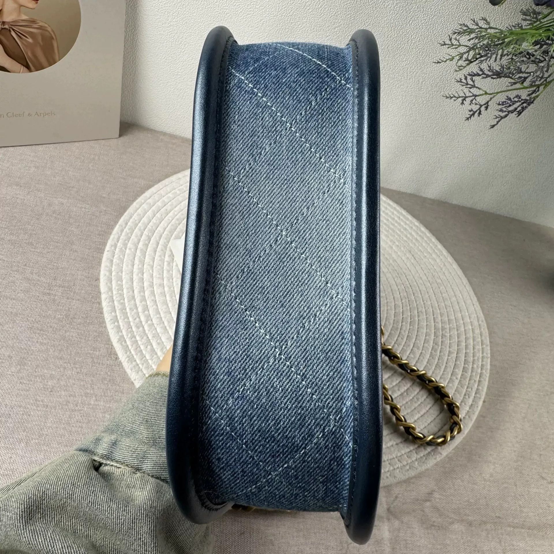 Chanel Pre-loved Bag Brand new condition Size ONE SIZE - 3 Thumbnail