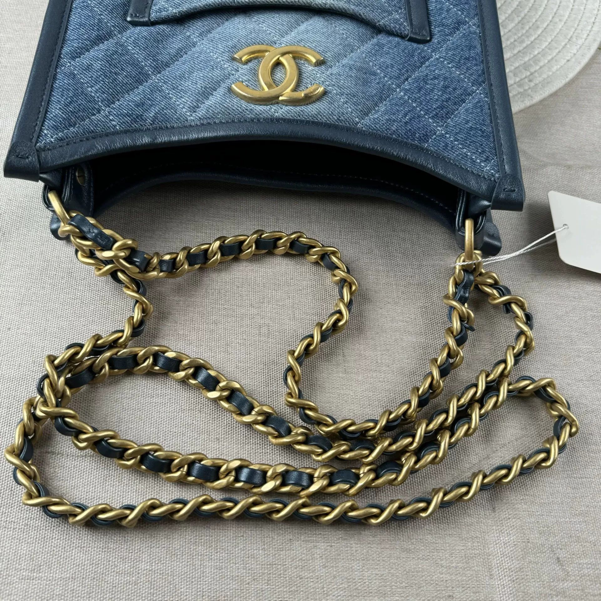 Chanel Pre-loved Bag Brand new condition Size ONE SIZE - 9 Thumbnail