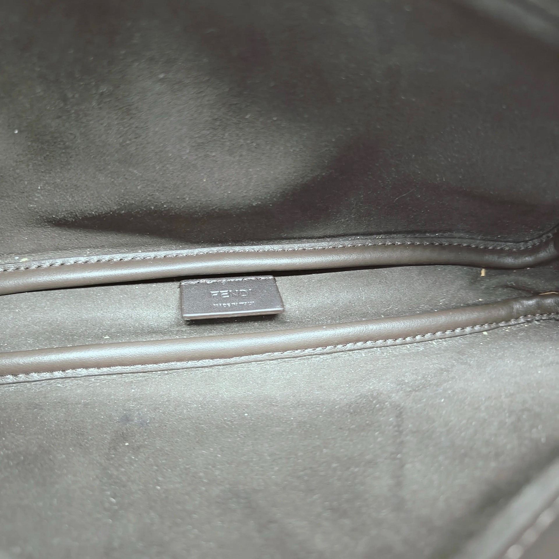 Fendi Pre-loved Bag Very good condition Size ONE SIZE - 8 Thumbnail