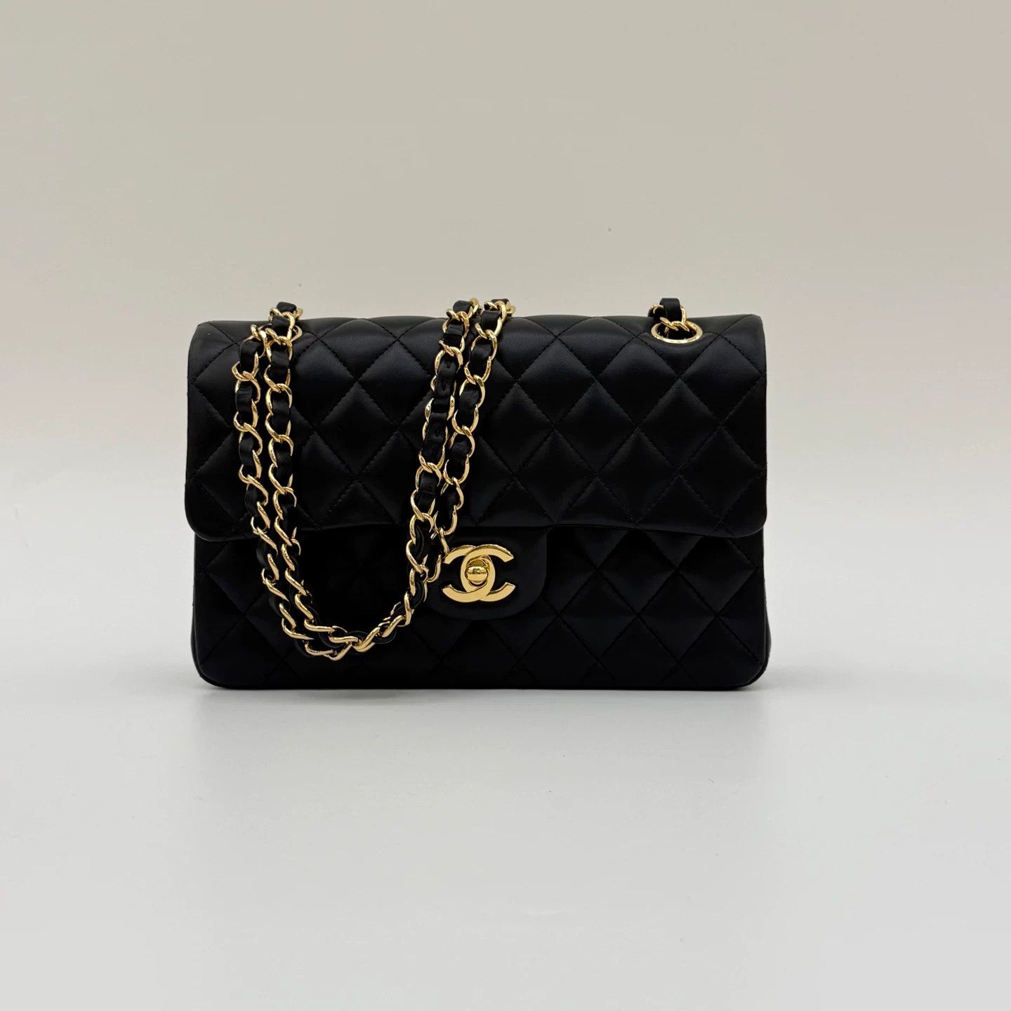 Chanel Pre-loved Bag Very good condition Size ONE SIZE - 2 Thumbnail