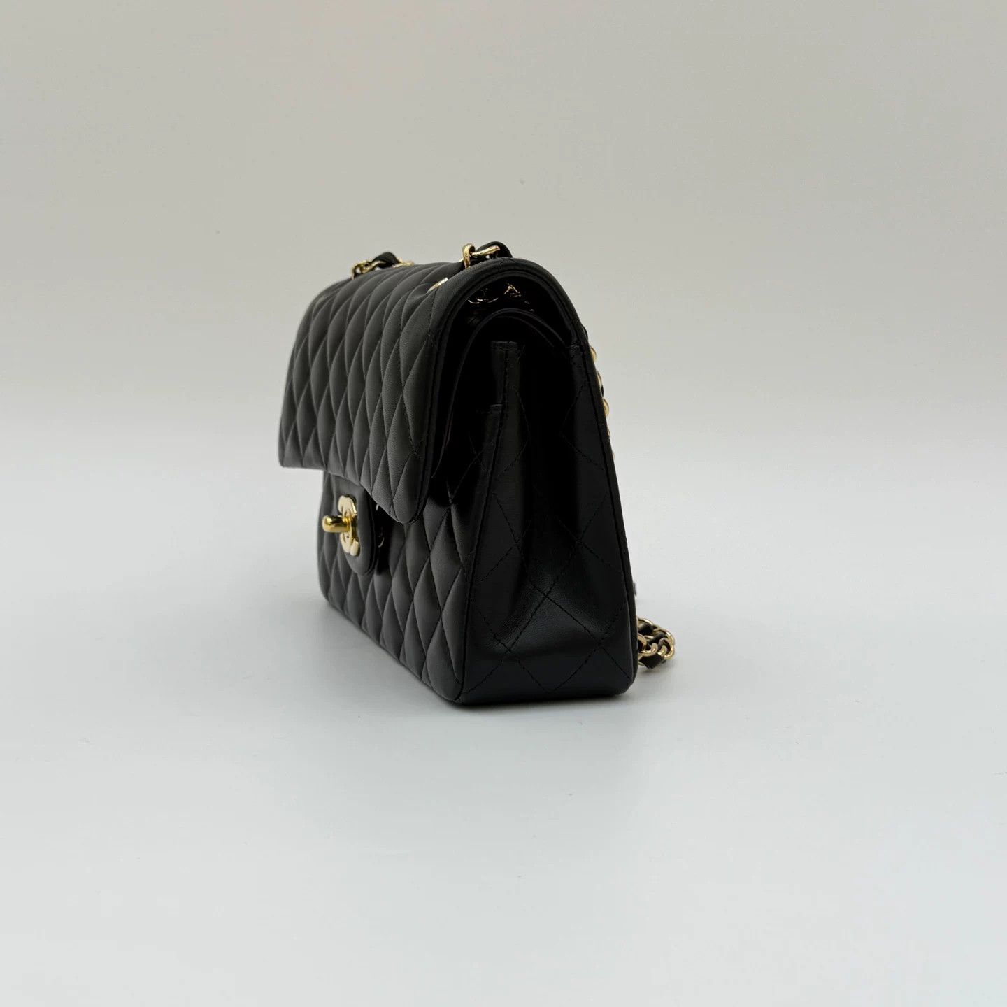 Chanel Pre-loved Bag Very good condition Size ONE SIZE - 4 Thumbnail