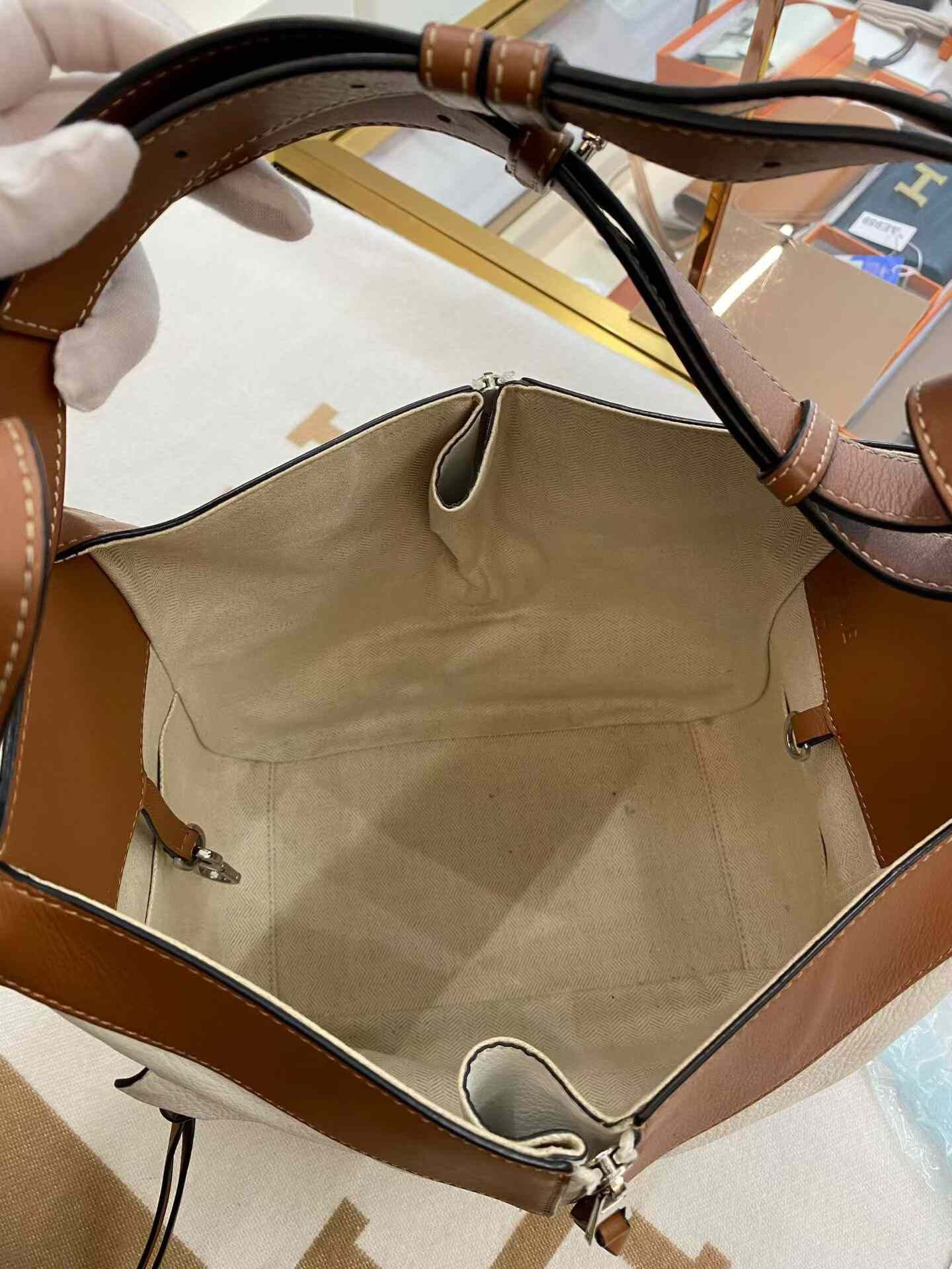 Loewe Pre-loved Bag Very good condition Size ONE SIZE - 8 Thumbnail