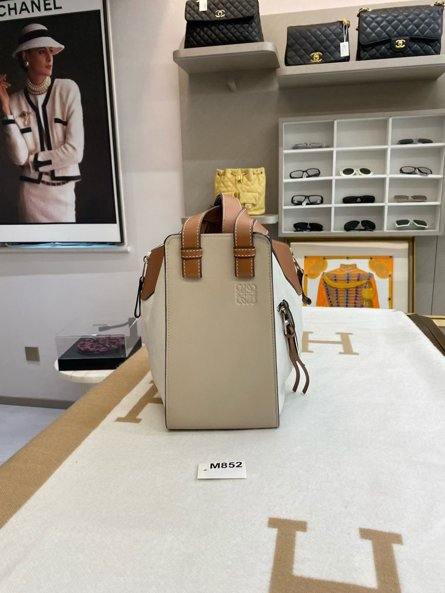 Loewe Pre-loved Bag Very good condition Size ONE SIZE - 6 Thumbnail