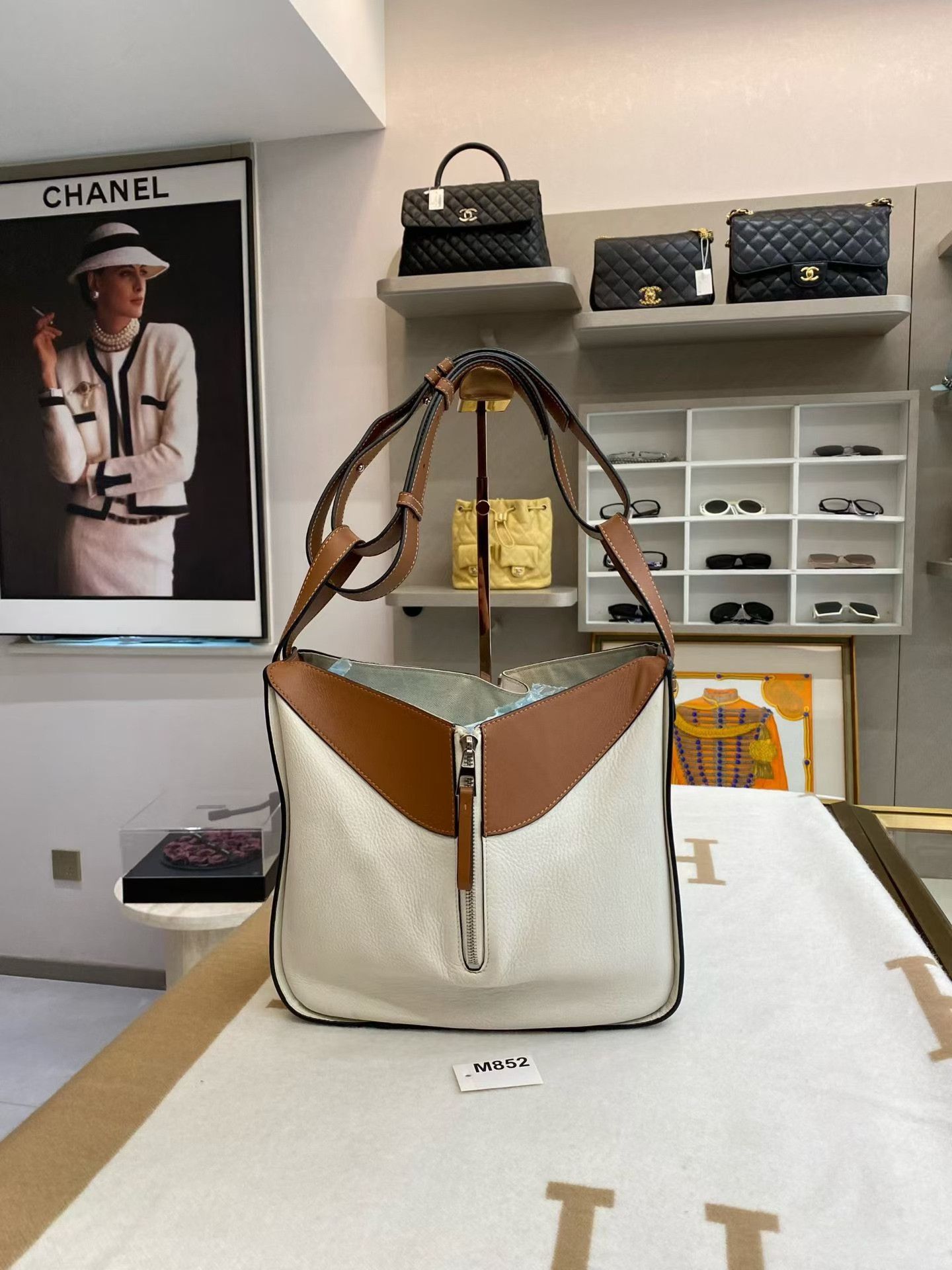 Loewe Pre-loved Bag Very good condition Size ONE SIZE - 3 Thumbnail