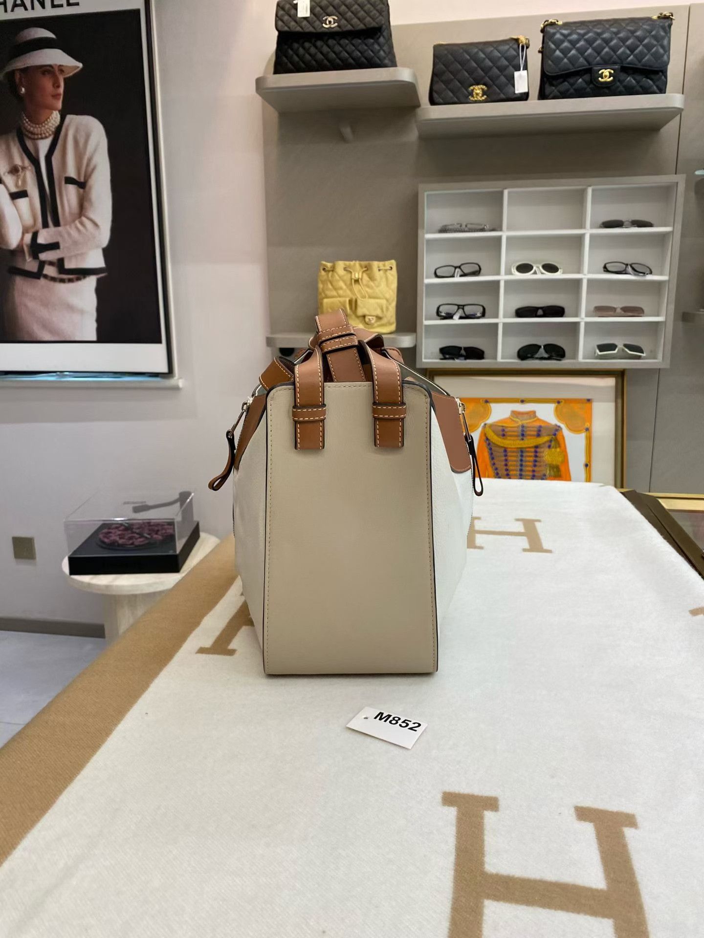 Loewe Pre-loved Bag Very good condition Size ONE SIZE - 4 Thumbnail