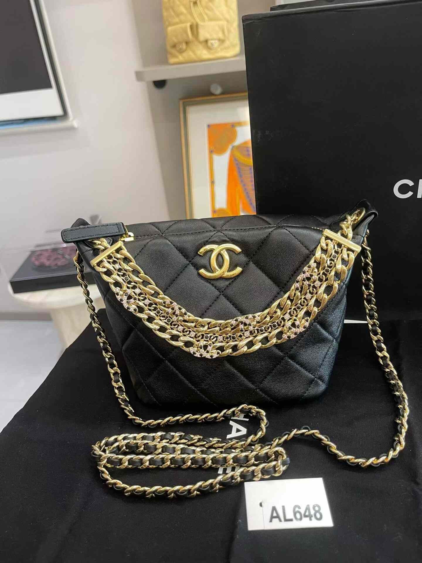 Chanel Pre-loved Bag Very good condition Size ONE SIZE - 3 Thumbnail
