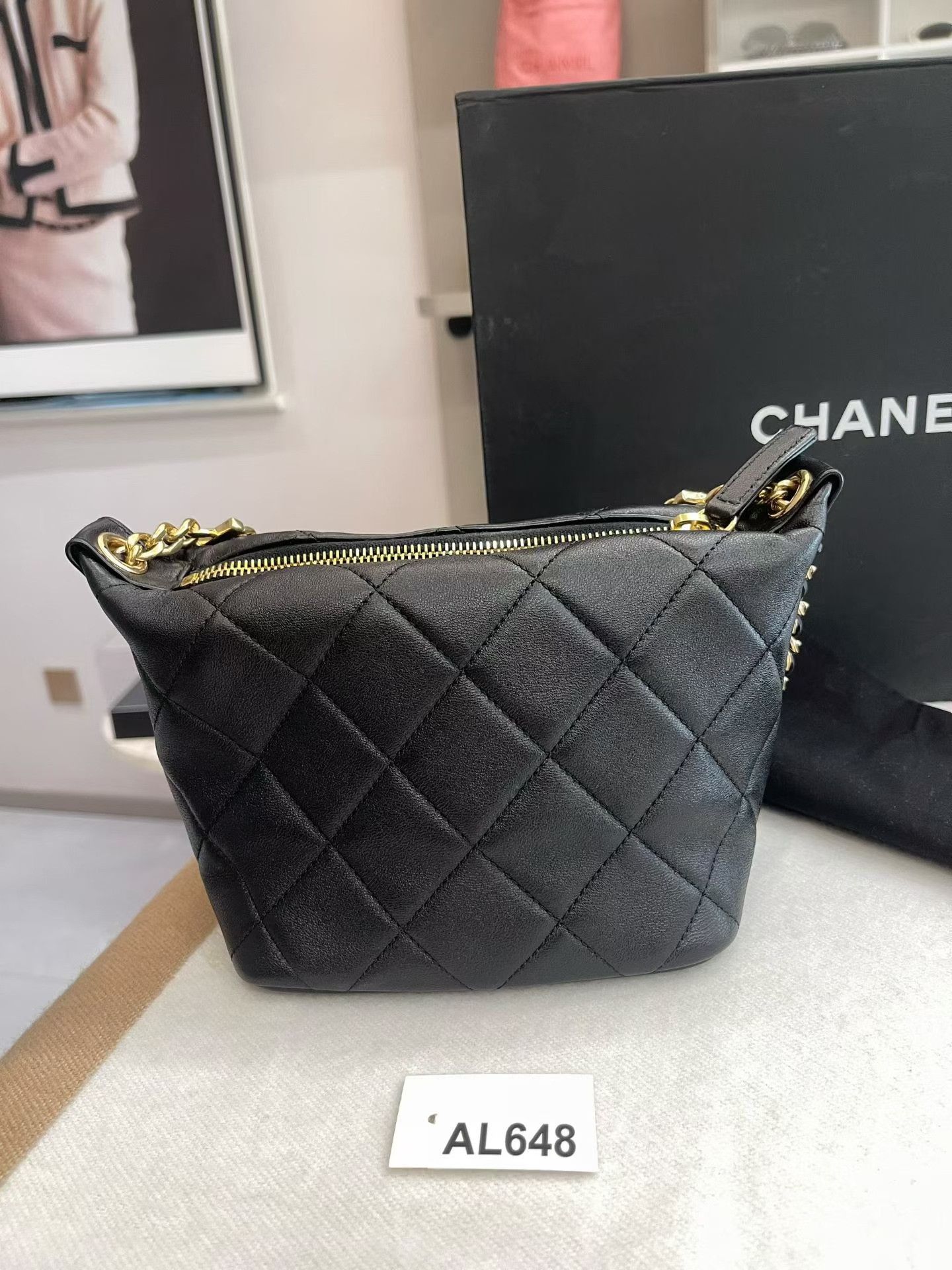 Chanel Pre-loved Bag Very good condition Size ONE SIZE - 5 Thumbnail