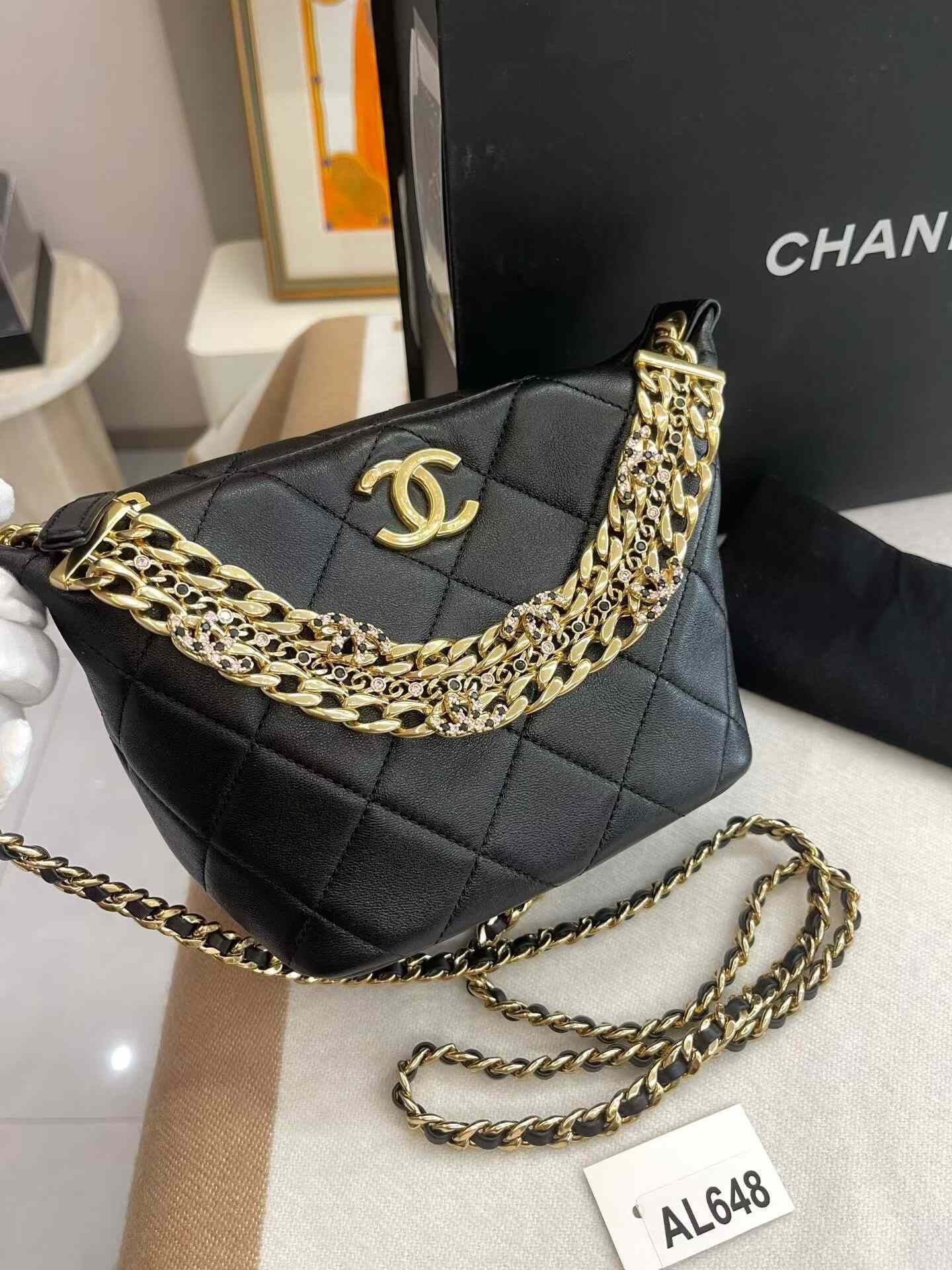 Chanel Pre-loved Bag Very good condition Size ONE SIZE - 2 Thumbnail