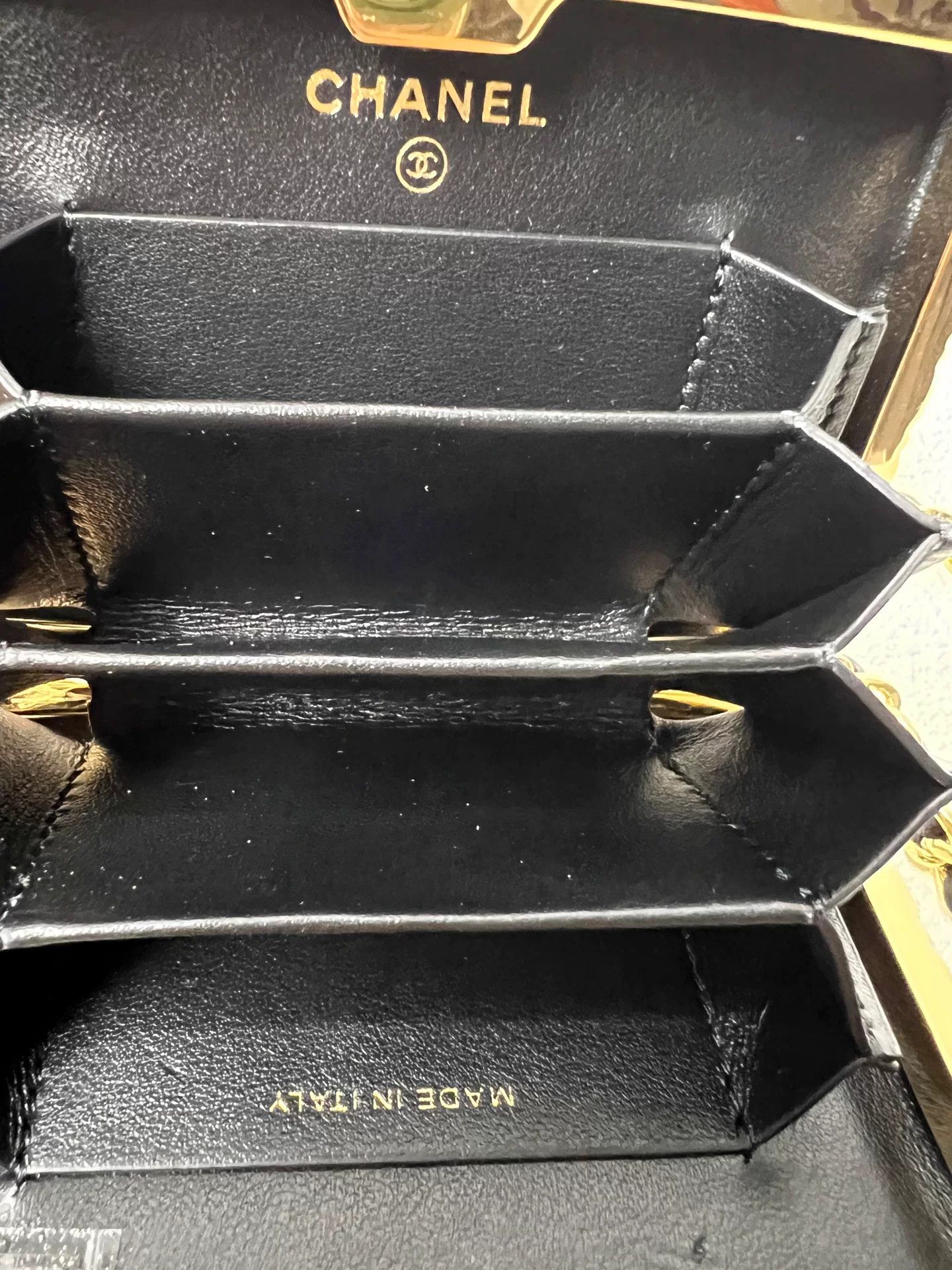 Chanel Pre-loved Bag Very good condition Size ONE SIZE - 5 Thumbnail