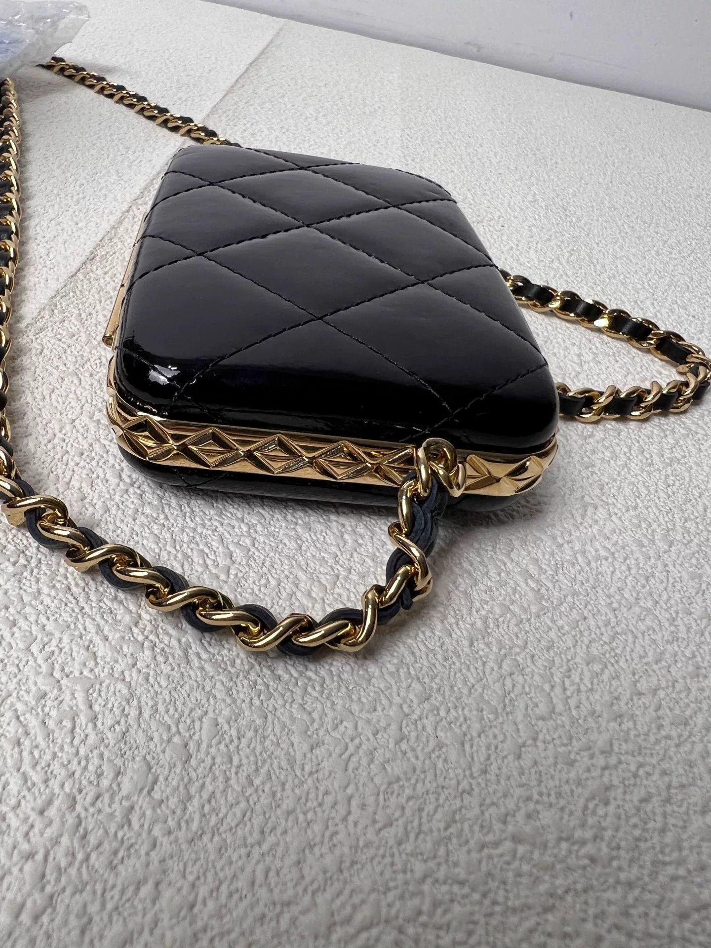 Chanel Pre-loved Bag Very good condition Size ONE SIZE - 9 Thumbnail