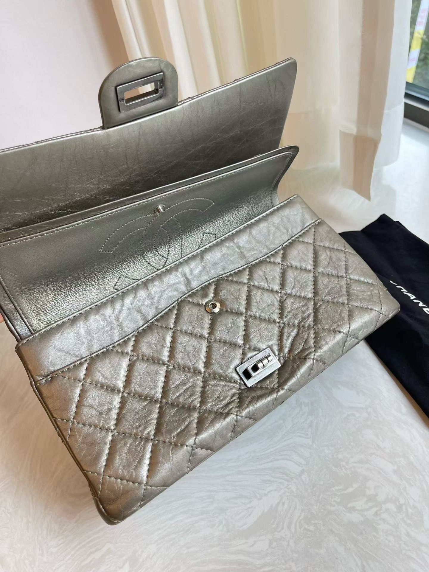 Chanel Pre-loved Bag Very good condition Size ONE SIZE - 8 Thumbnail