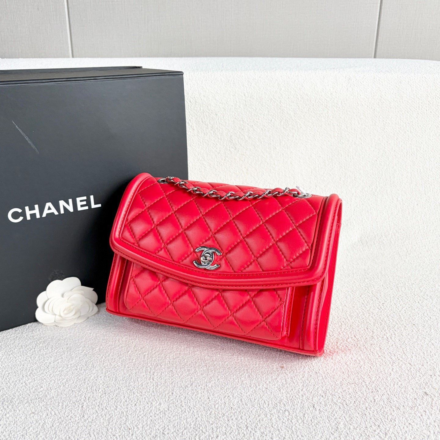 Chanel Pre-loved Bag Very good condition Size ONE SIZE - 4 Thumbnail
